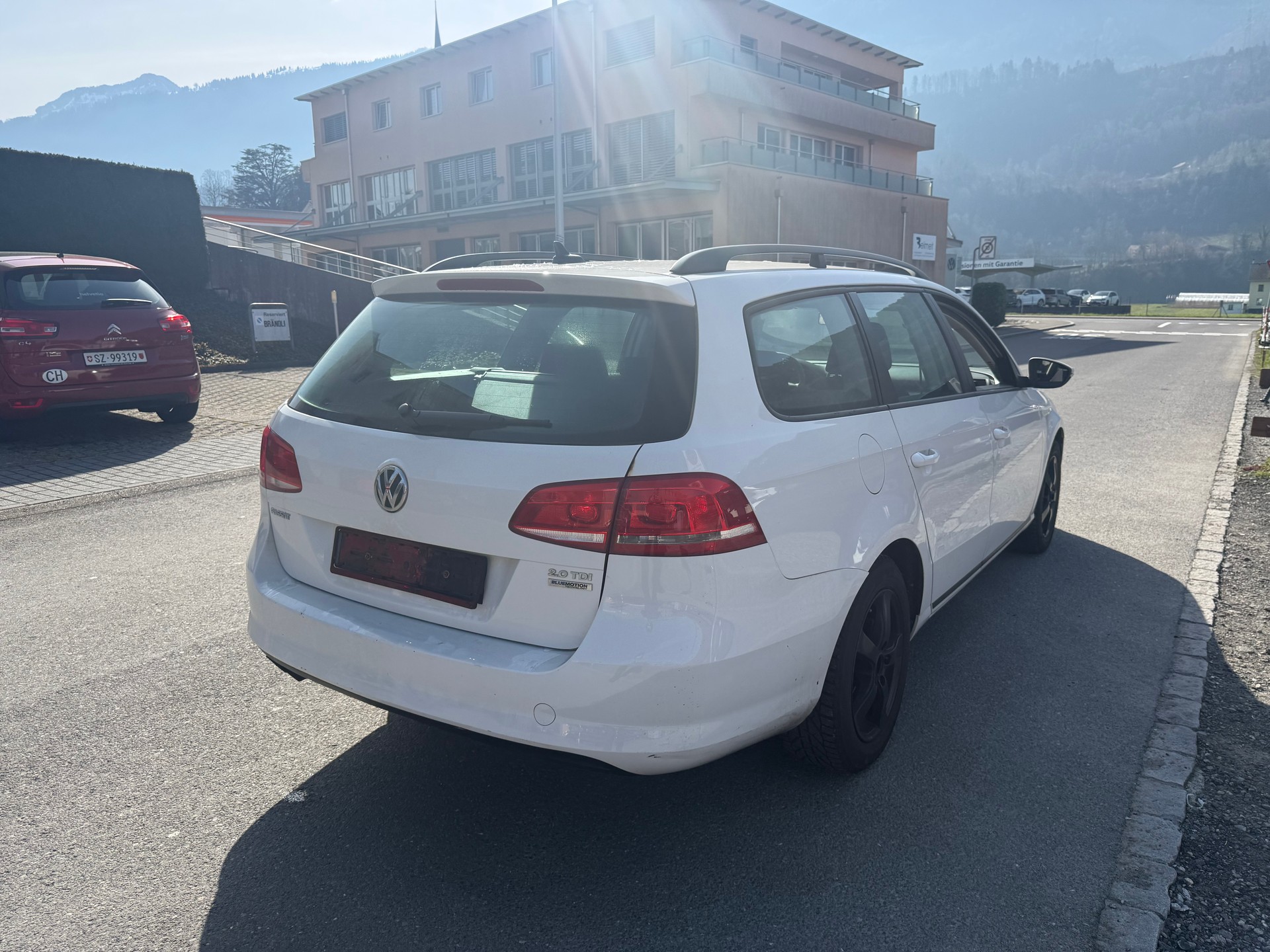 VW Passat Variant 2.0 TDI BMT Trendline-showroom-element-3