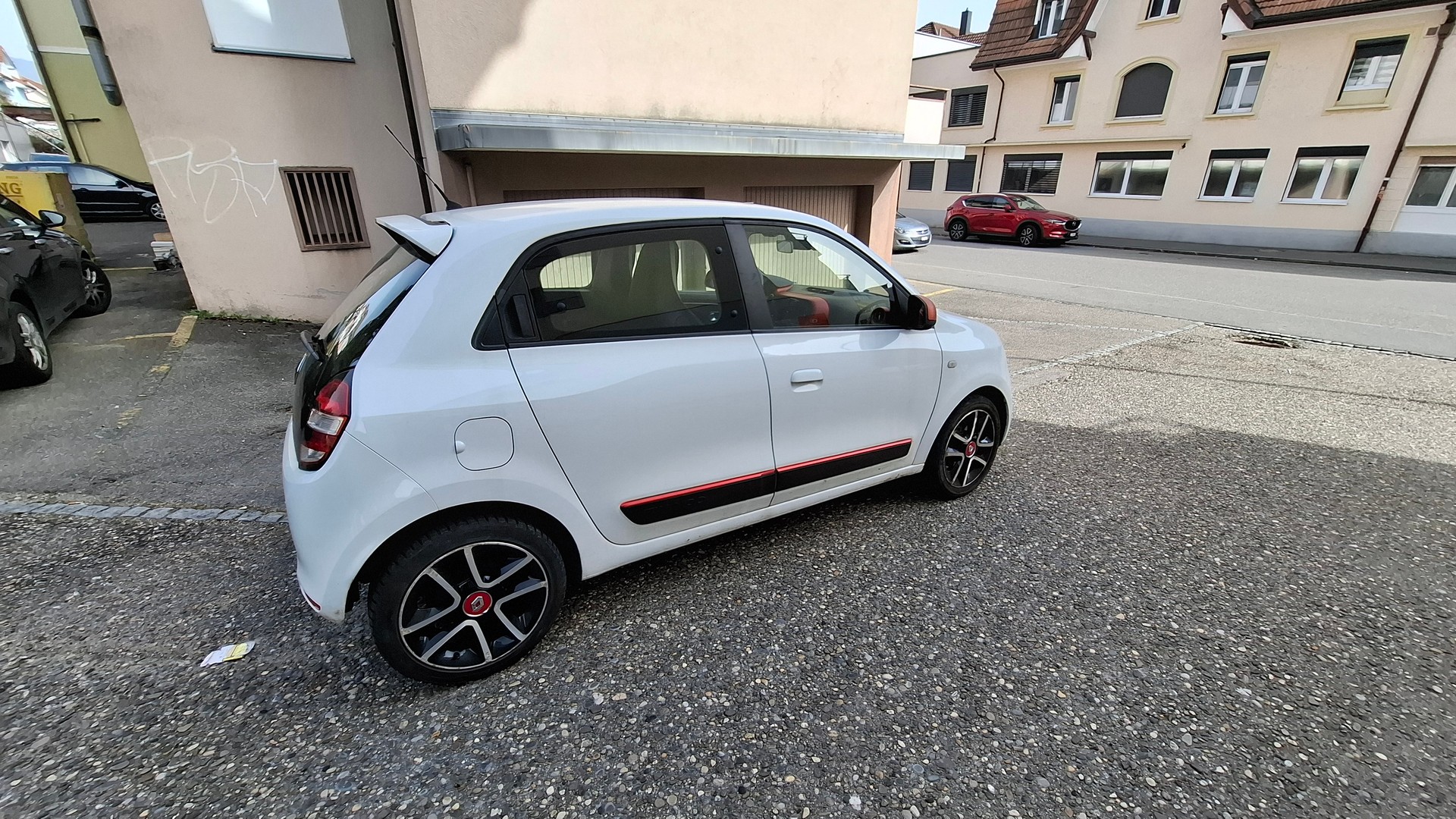 RENAULT Twingo 0.9 Intens-image-1