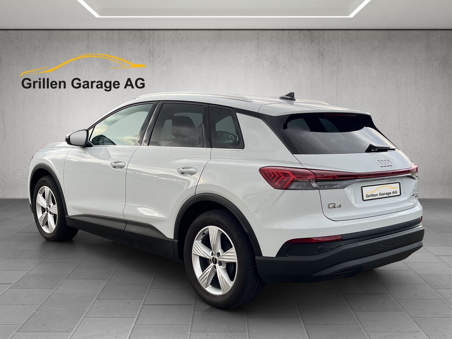 AUDI Q4 e-tron 45 quattro-image-2