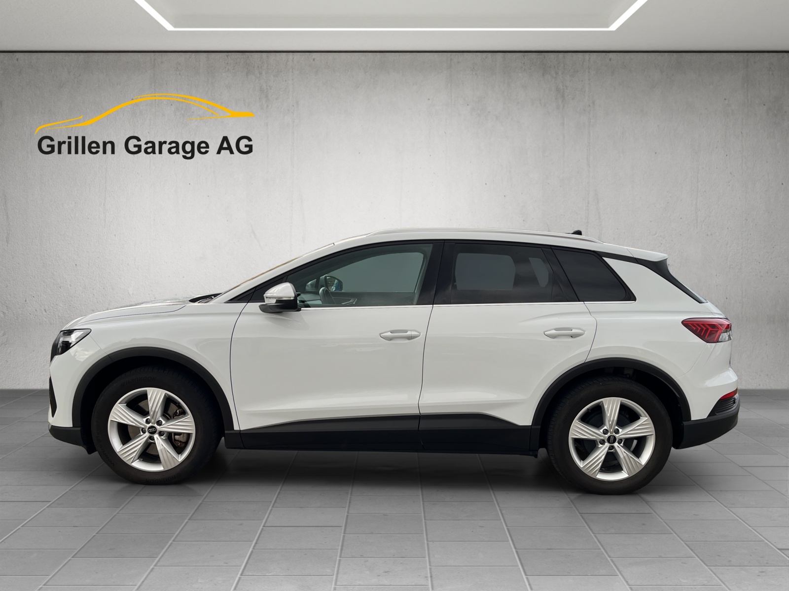 AUDI Q4 e-tron 45 quattro-image-1