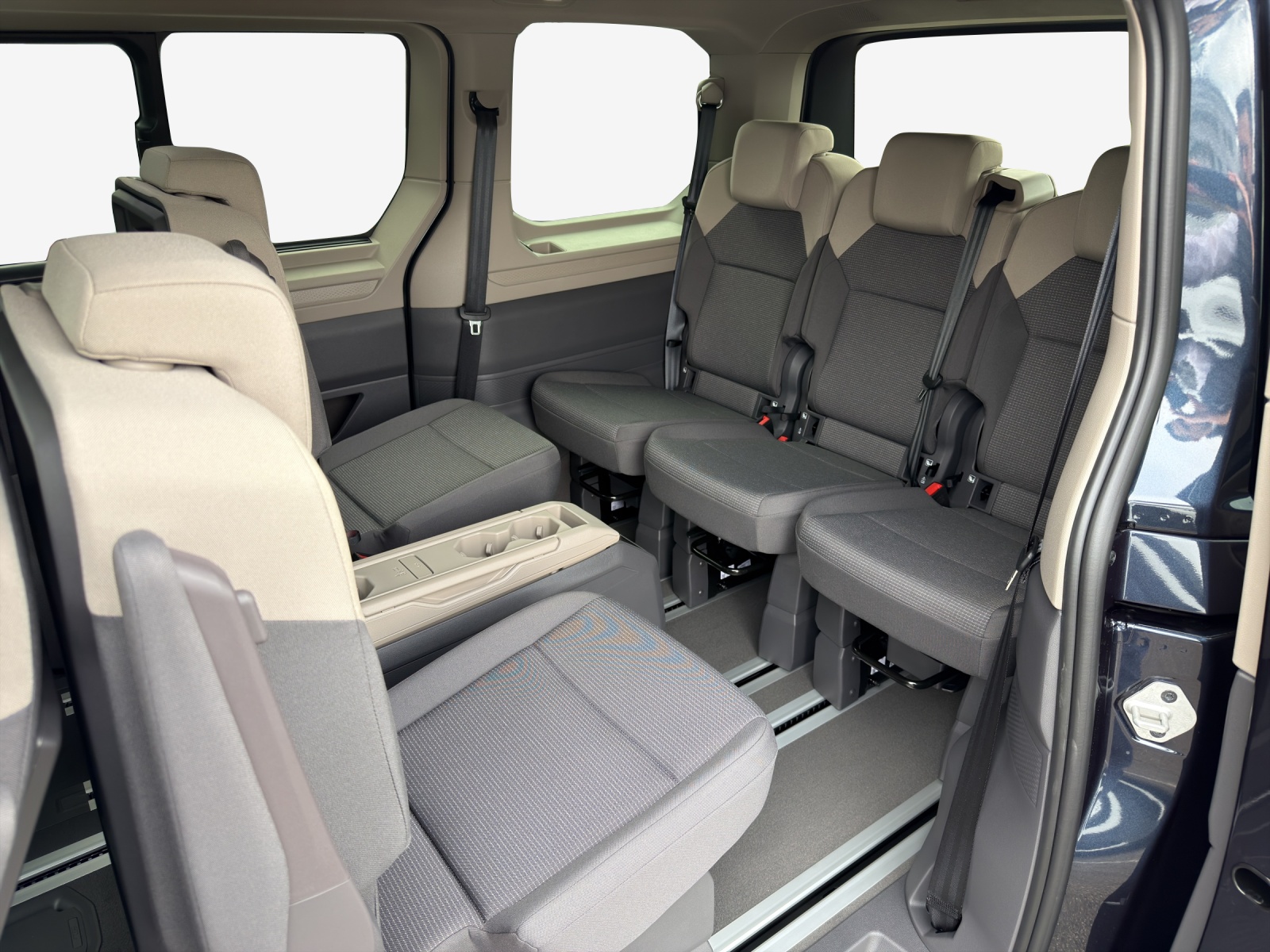 VW Multivan 2.0 TDI Liberty DSG-image-11