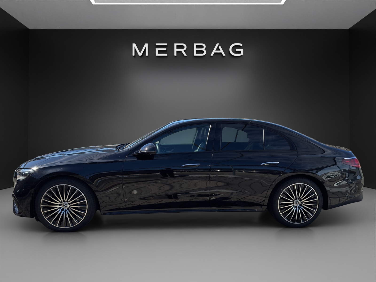 MERCEDES-BENZ E 200 9G-Tronic 4Matic-image-1