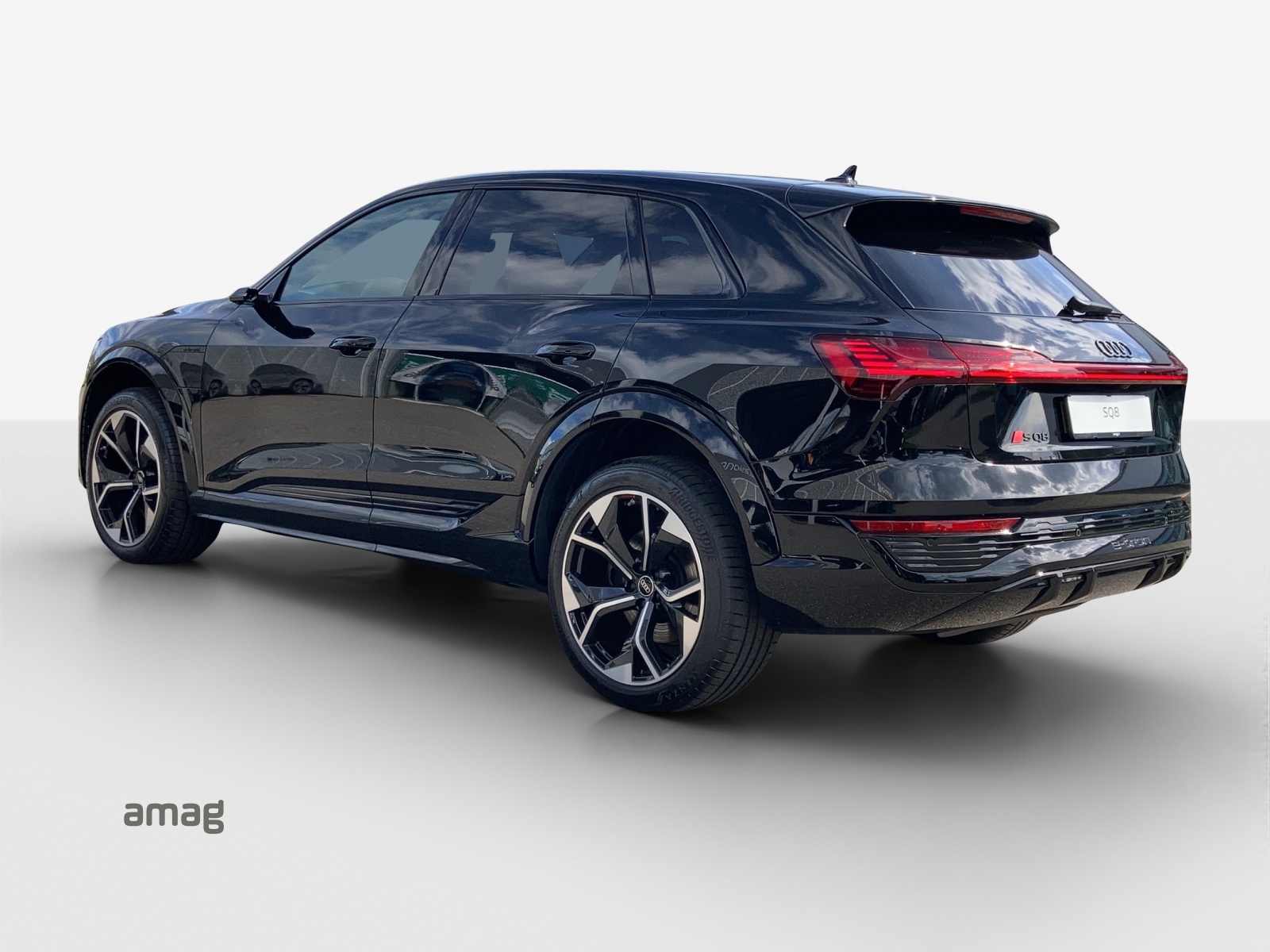AUDI SQ8 e-tron quattro-image-2