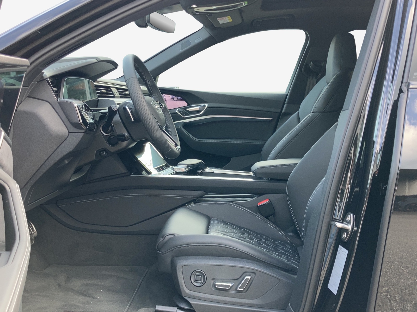 AUDI SQ8 e-tron quattro-image-7
