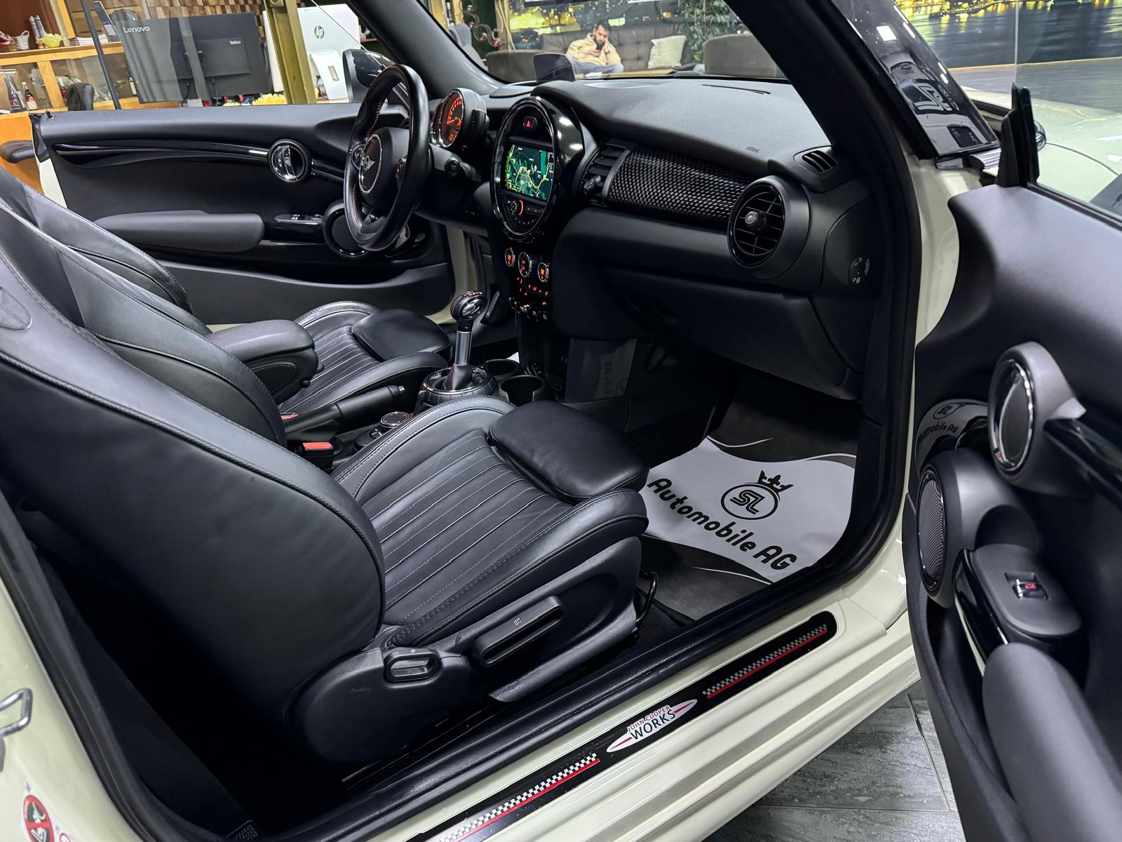 MINI Cooper S Steptronic John Cooper WORKS-image-6