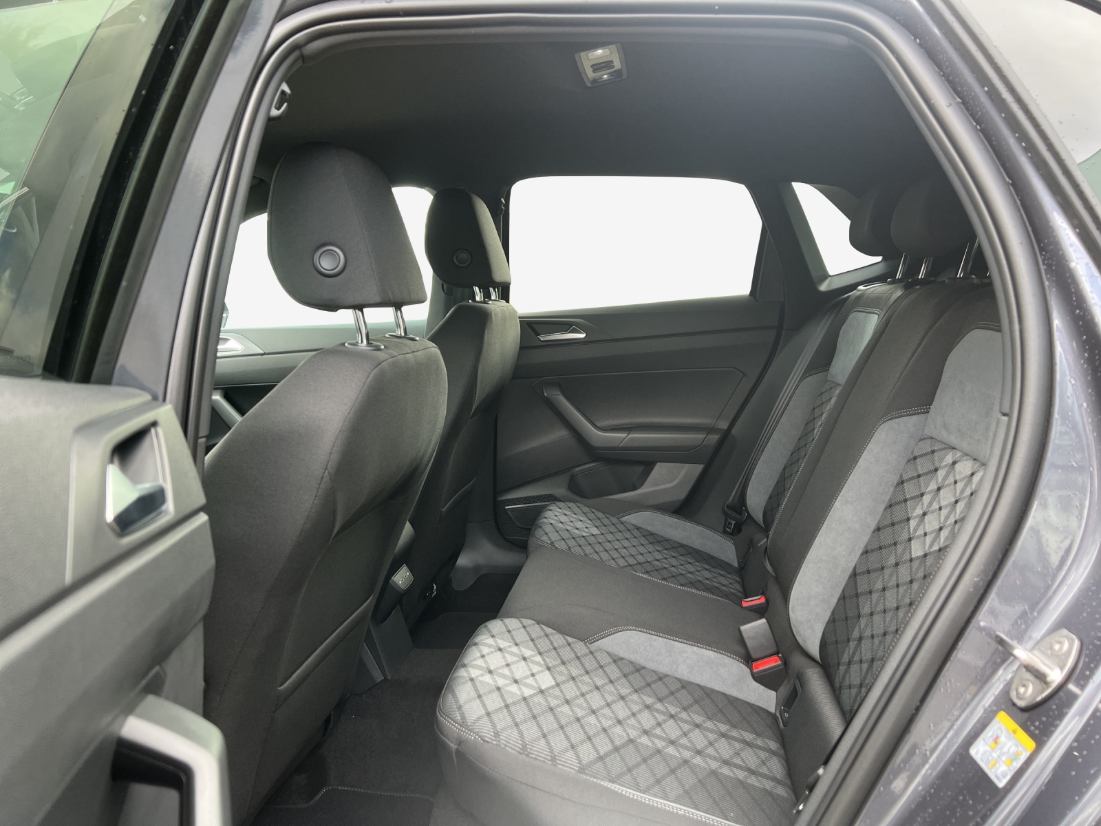 VW Polo 1.0 TSI R-Line DSG-image-11