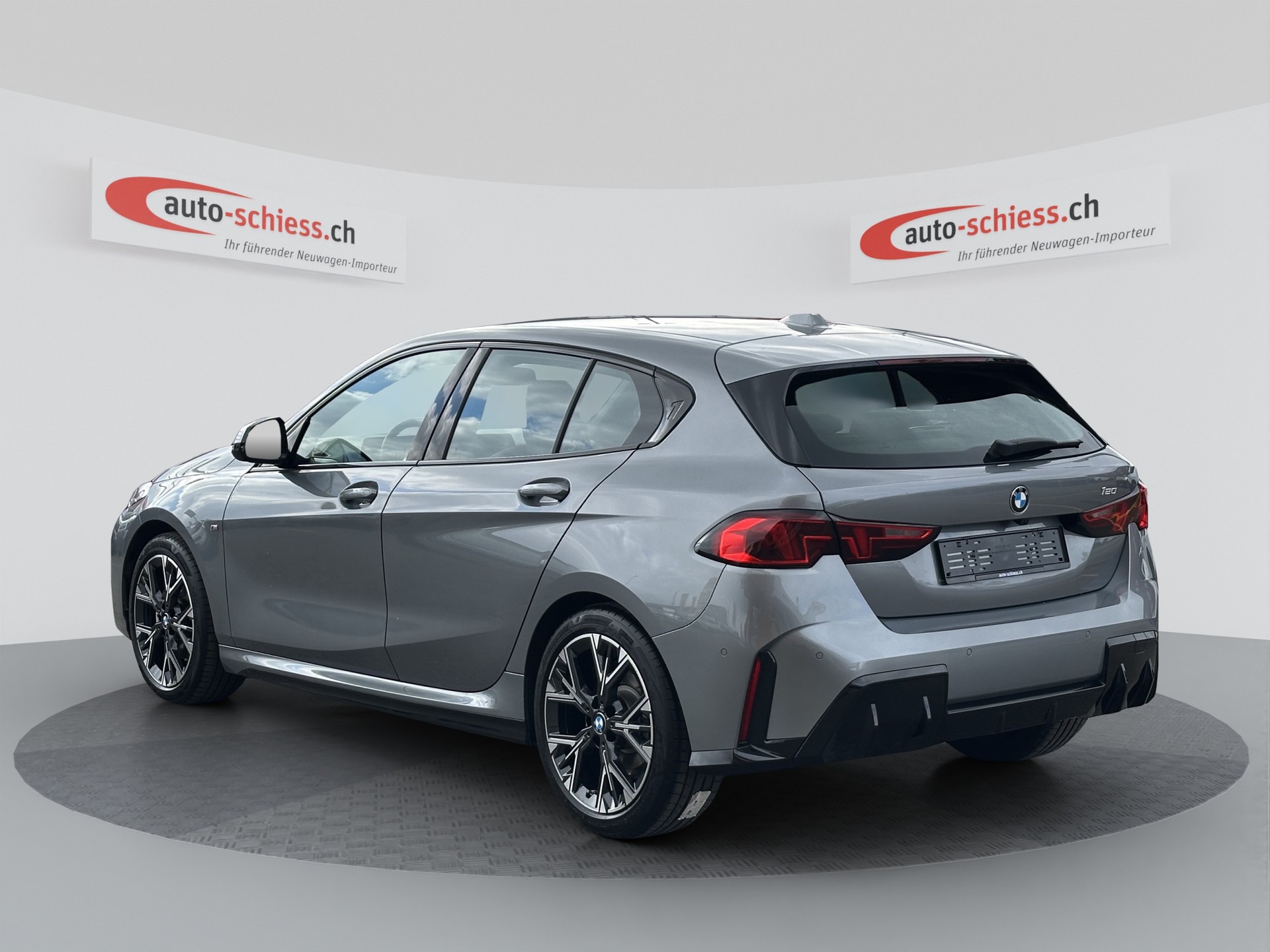 BMW 120 M Sport Steptronic-image-2