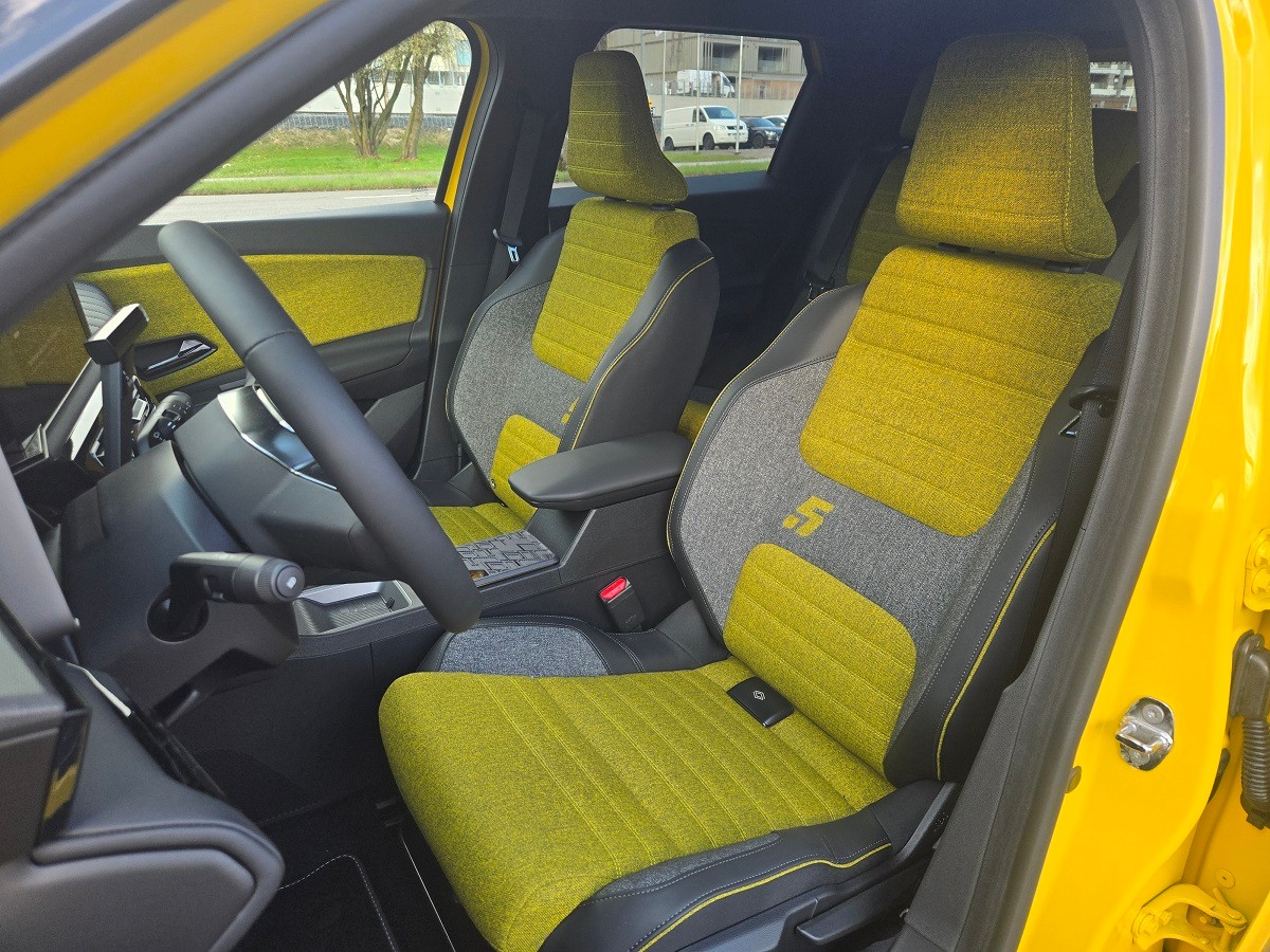 RENAULT R5 E-Tech Comfort Range iconic five-image-6