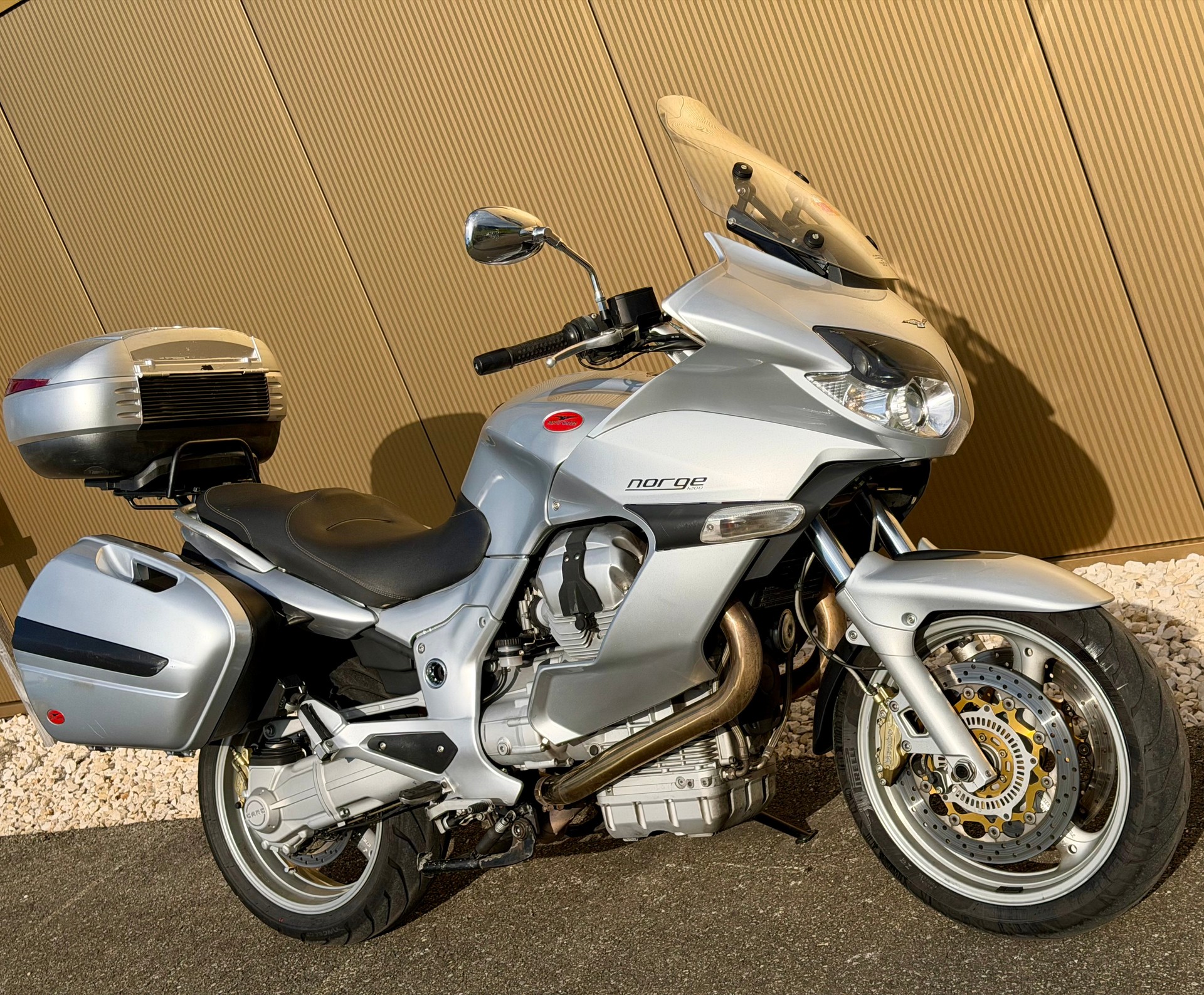 MOTO GUZZI Norge 1200 GT ABS-showroom-element-2