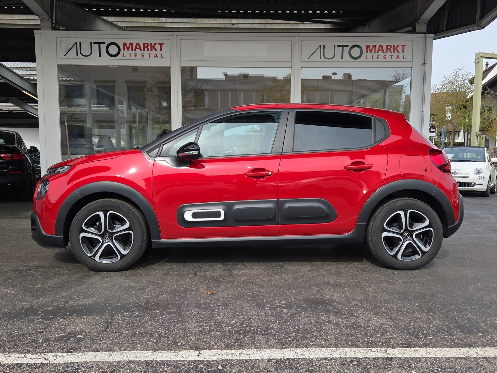 CITROEN C3 1.2i PureTech Swiss Edition-image-1