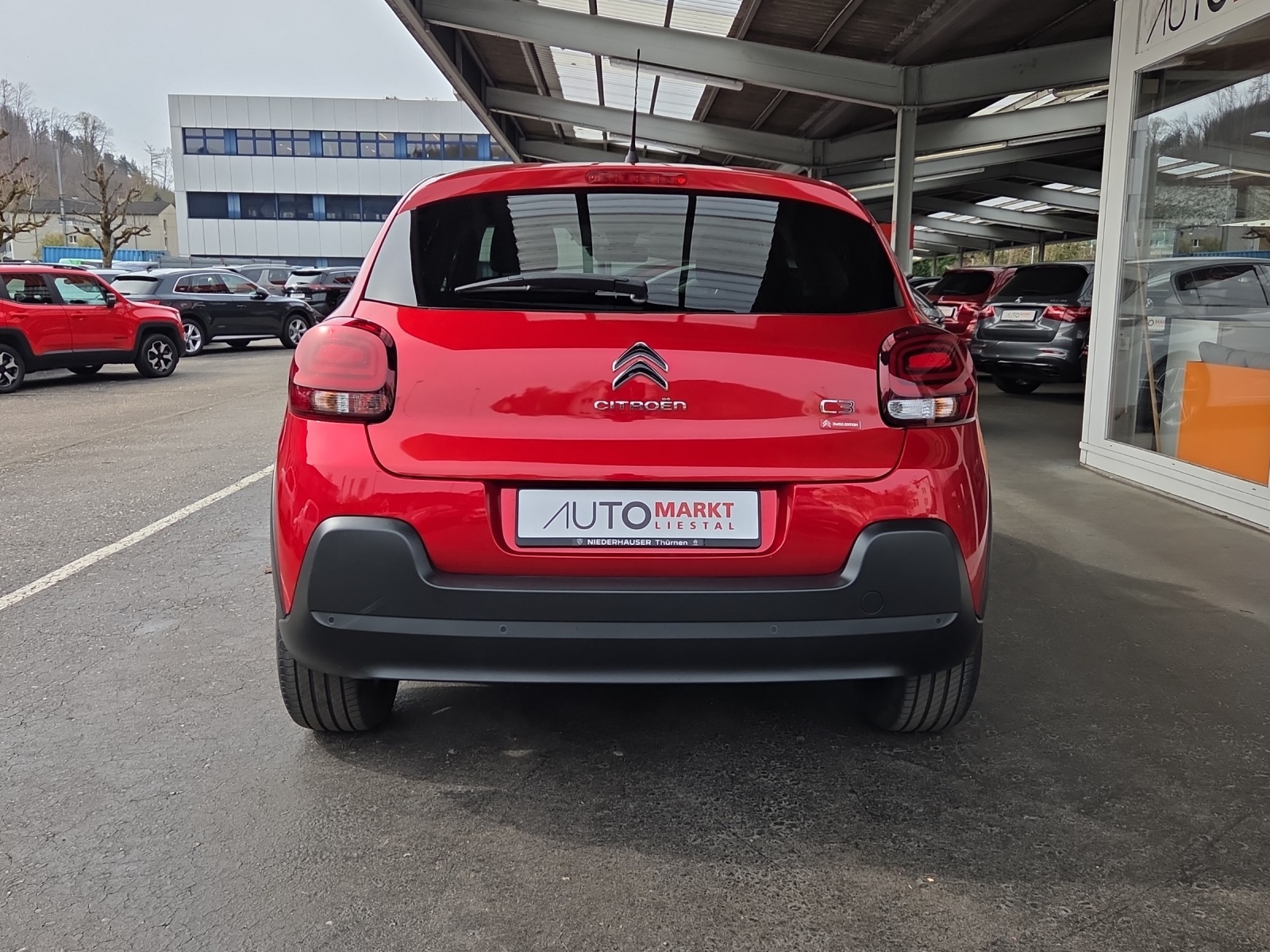 CITROEN C3 1.2i PureTech Swiss Edition-image-12