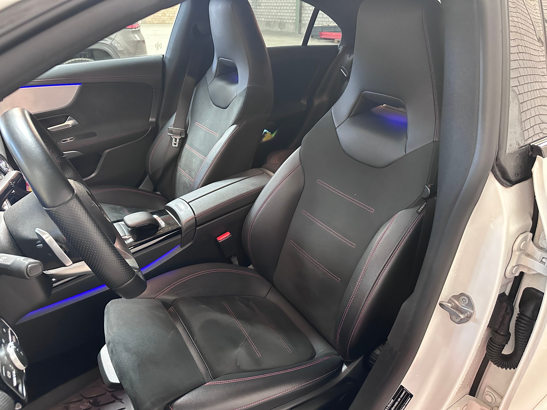 MERCEDES-BENZ CLA 250 e AMG Line-image-6