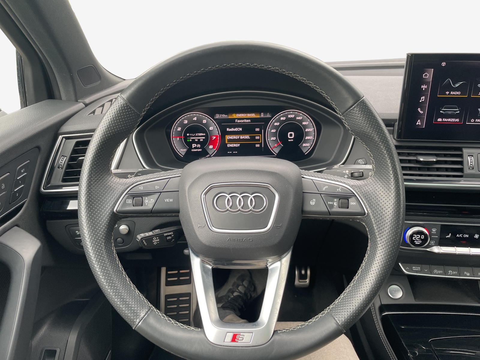 AUDI Q5 Sportback 45 TFSI Black Edition quattro S-tronic-image-9