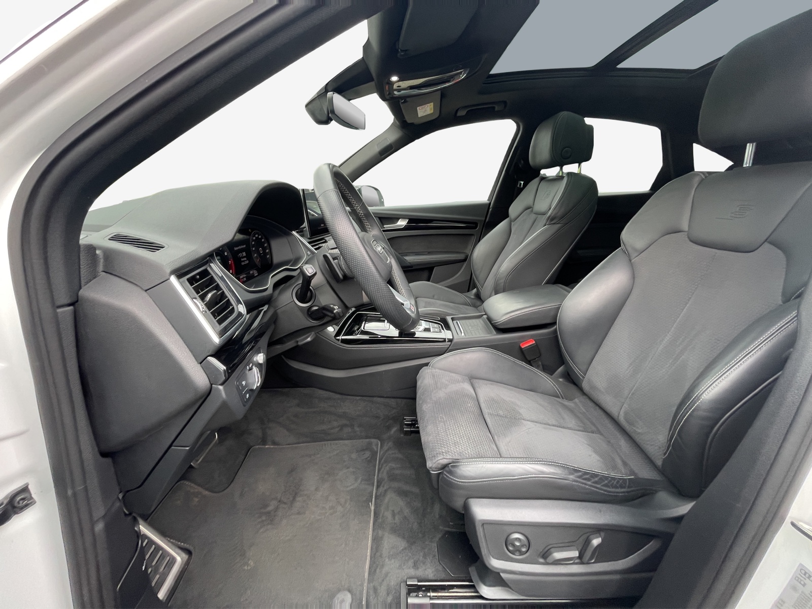 AUDI Q5 Sportback 45 TFSI Black Edition quattro S-tronic-image-7