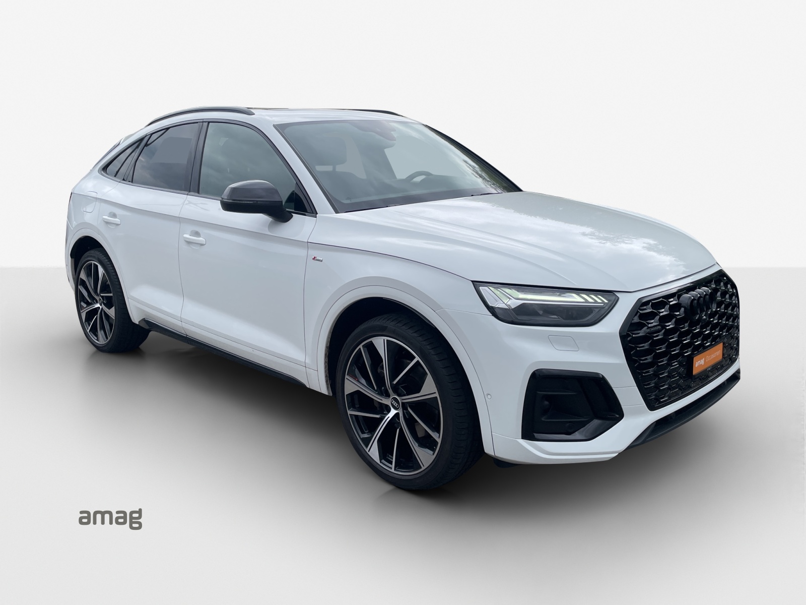 AUDI Q5 Sportback 45 TFSI Black Edition quattro S-tronic-image-5
