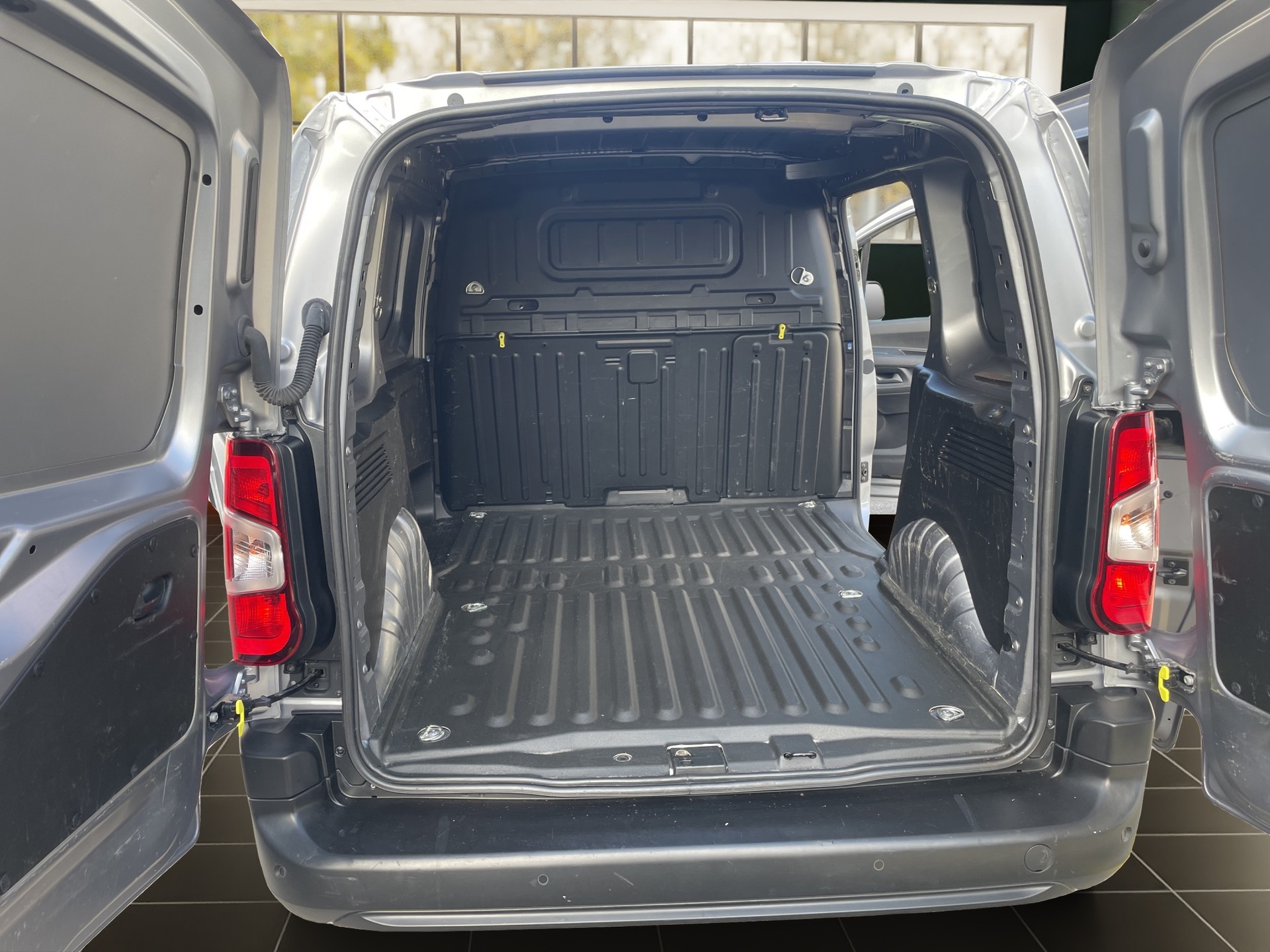 FIAT Doblo 1.5 BlueHDi L1 1000kg Swiss-image-13