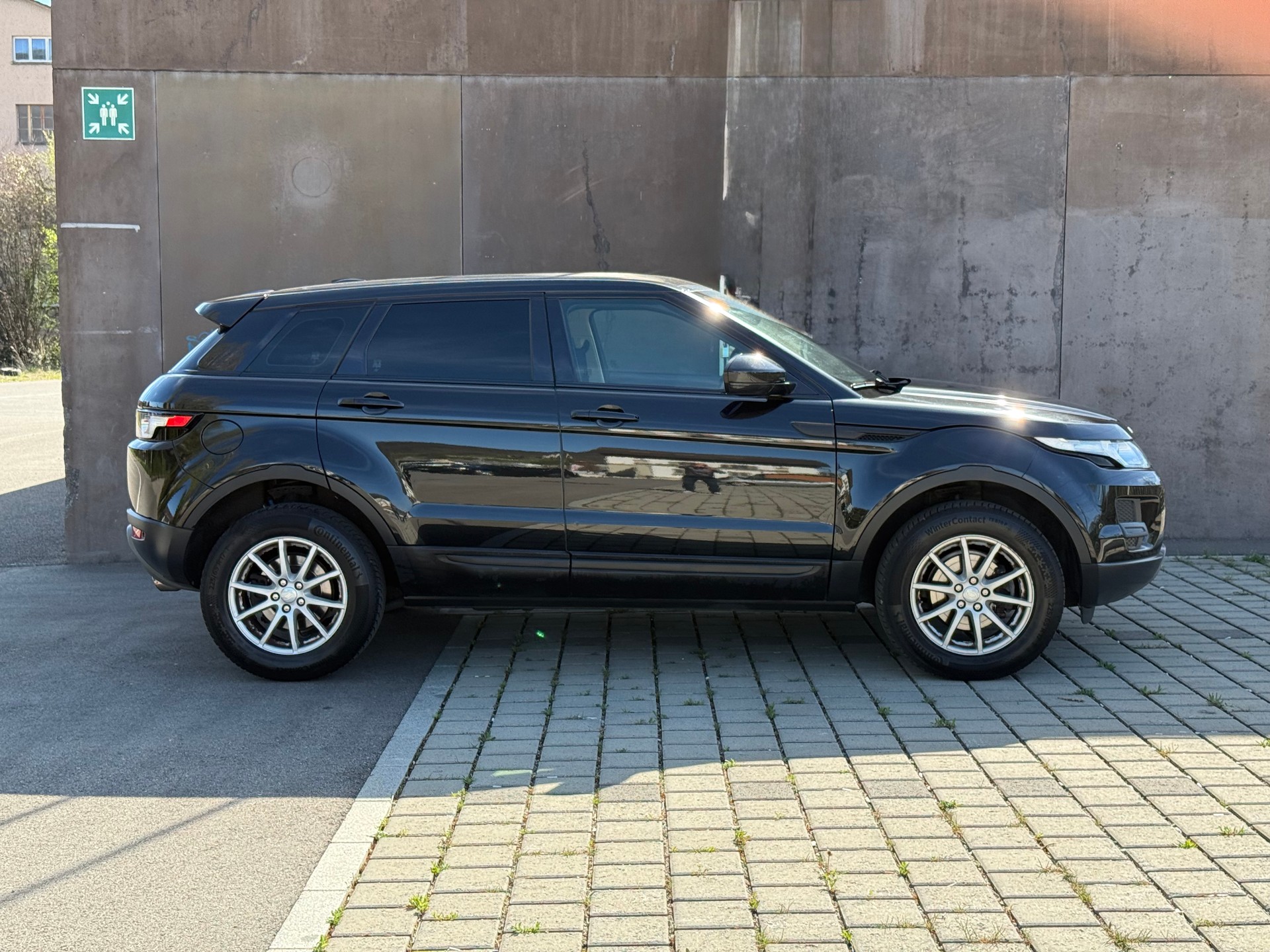 LAND ROVER Range Rover Evoque 2.0 Si4 Pure AT9-image-3