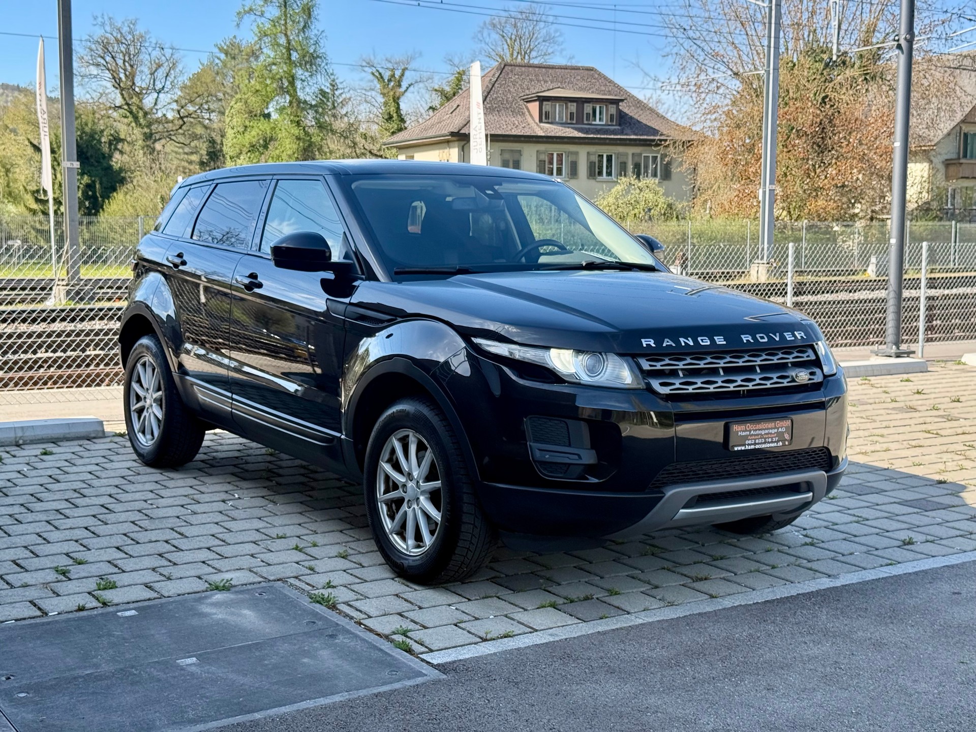 LAND ROVER Range Rover Evoque 2.0 Si4 Pure AT9-image-4