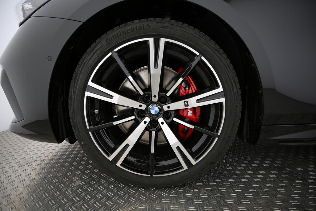 BMW 540d xDrive-image-2