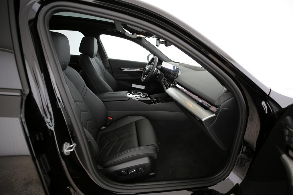 BMW 540d xDrive-image-6