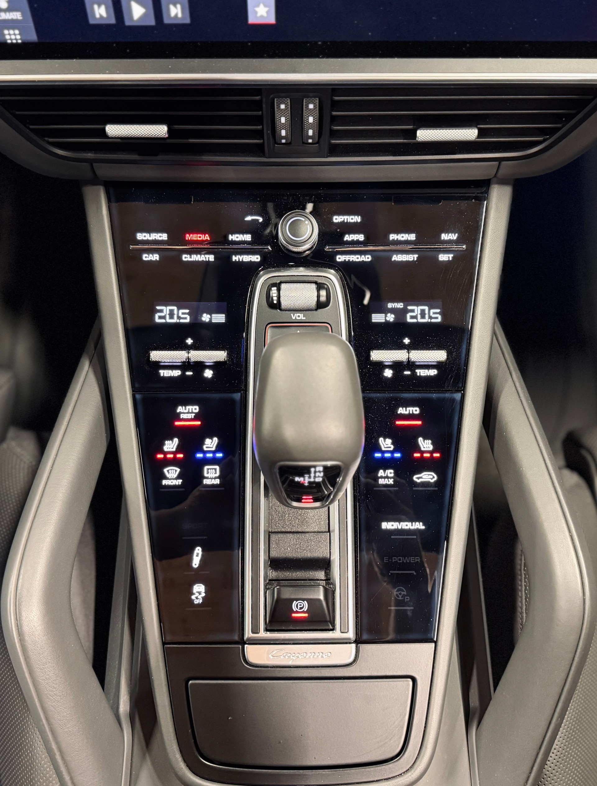 PORSCHE Cayenne E-Hybrid „Moonlight Blue Metallic & Schiefergraues Interieur“-image-5