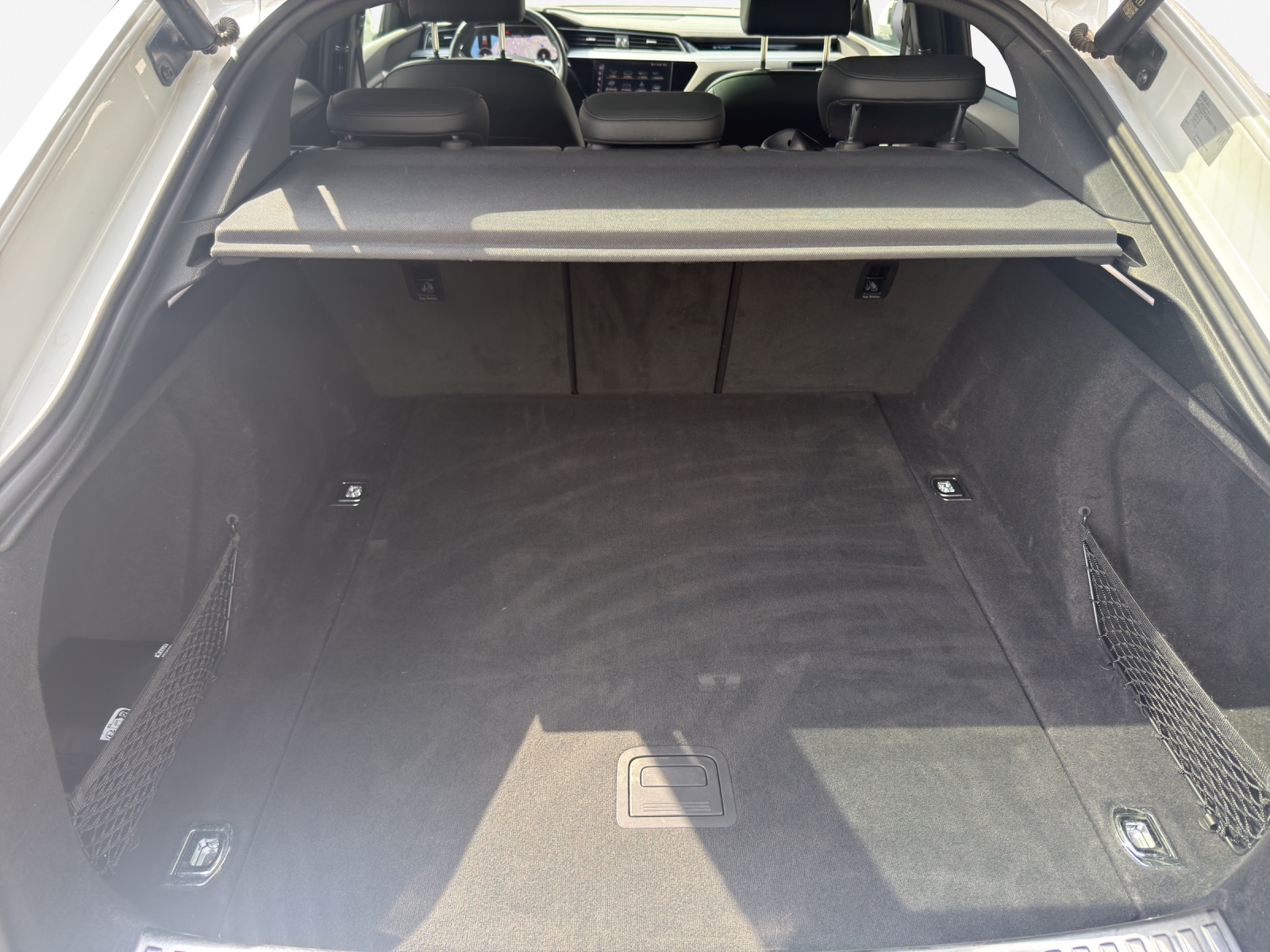 AUDI e-tron 55 Sportback Advanced quattro-image-13