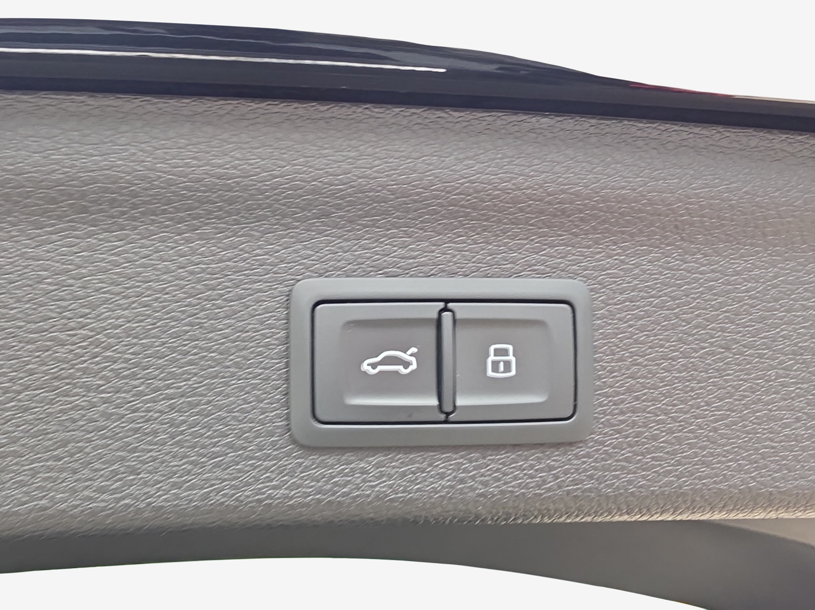 AUDI Q3 45 TFSI S line quattro S-tronic-image-11