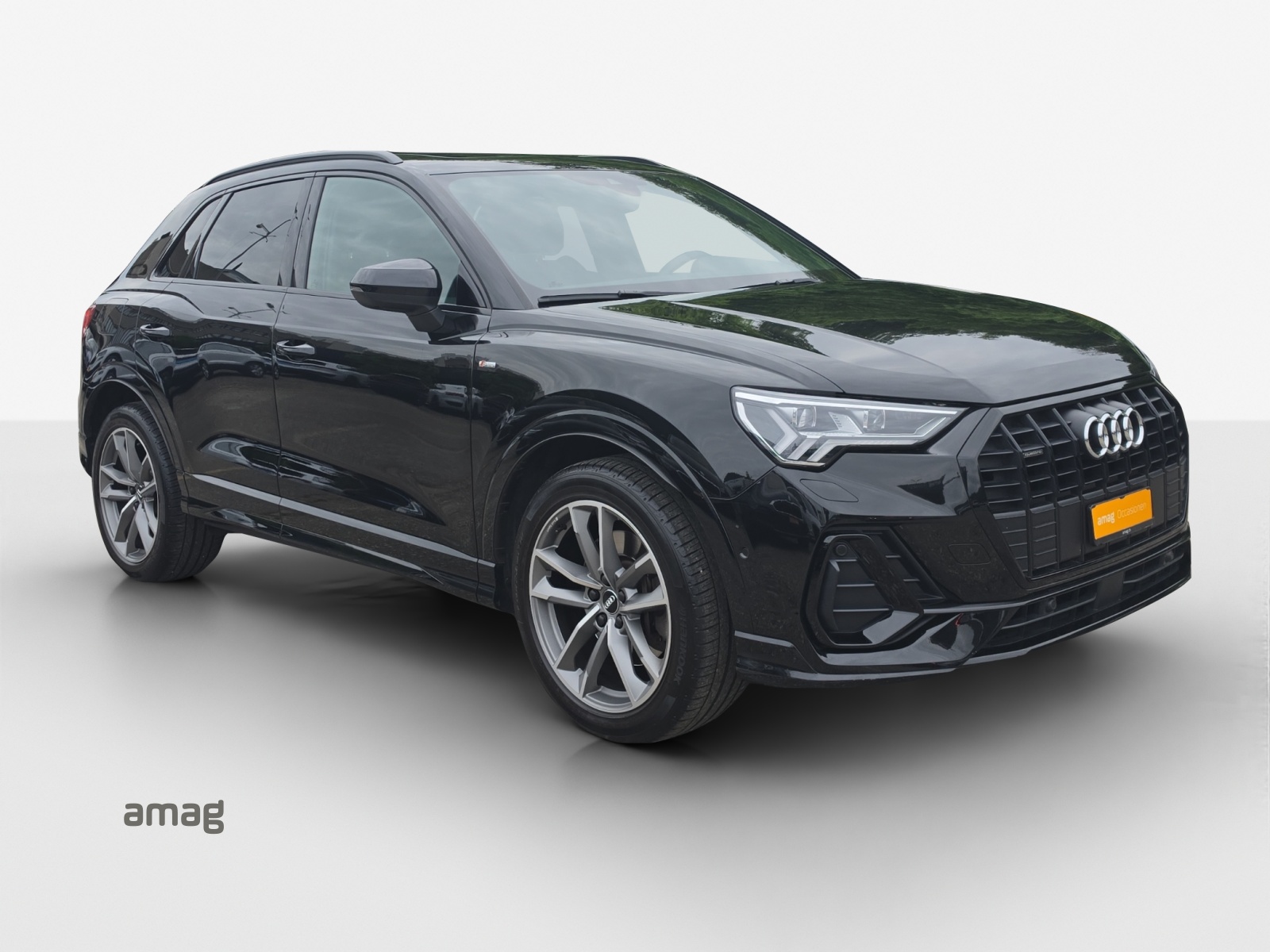 AUDI Q3 45 TFSI S line quattro S-tronic-image-5