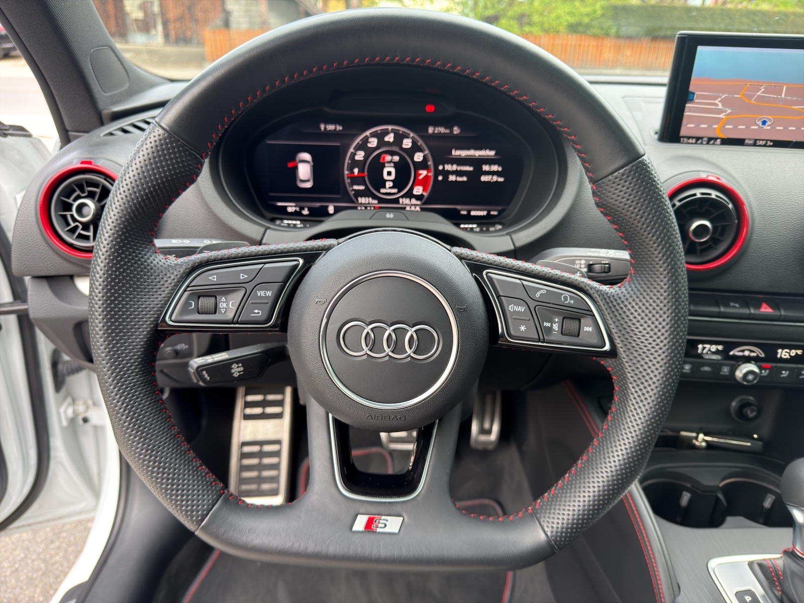 AUDI S3 Sportback 2.0 TFSI quattro S-tronic-image-14