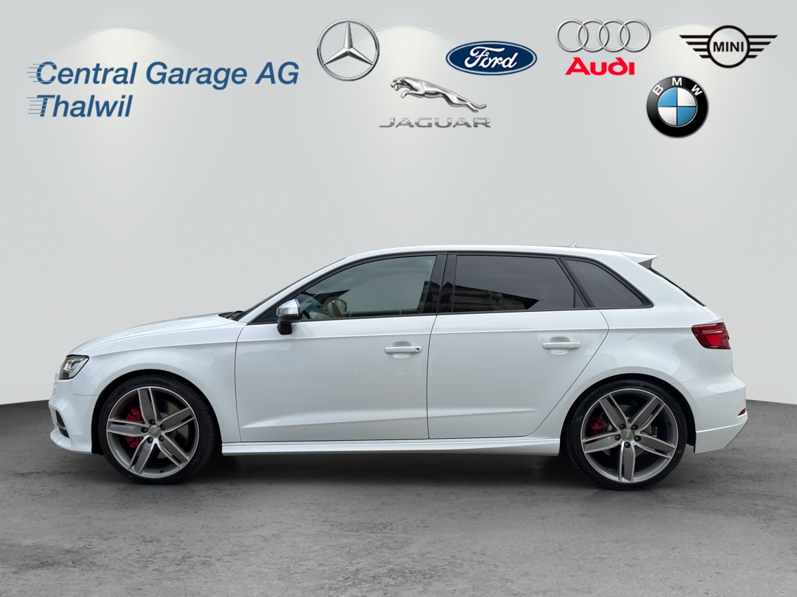 AUDI S3 Sportback 2.0 TFSI quattro S-tronic-image-2