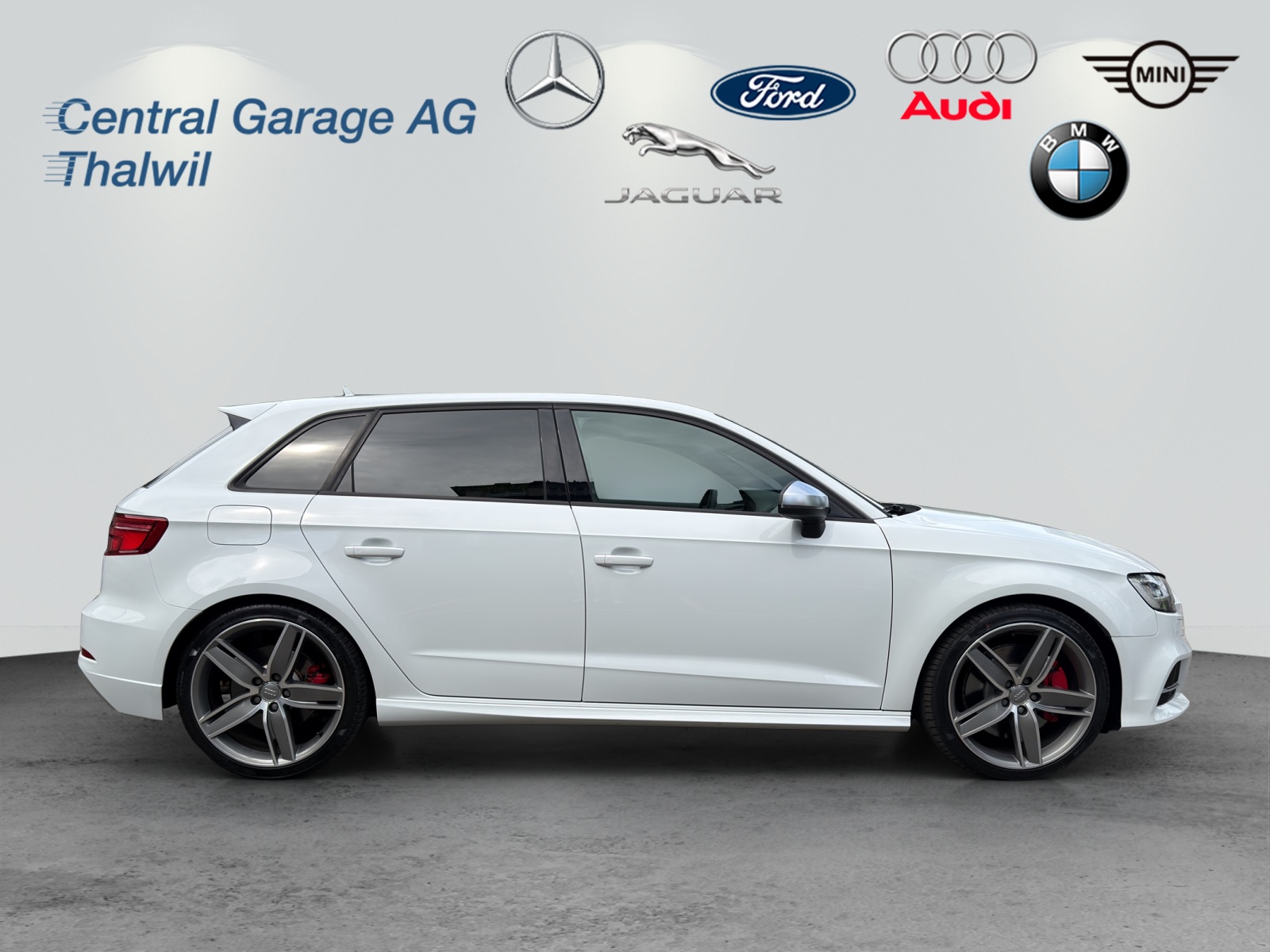 AUDI S3 Sportback 2.0 TFSI quattro S-tronic-image-6