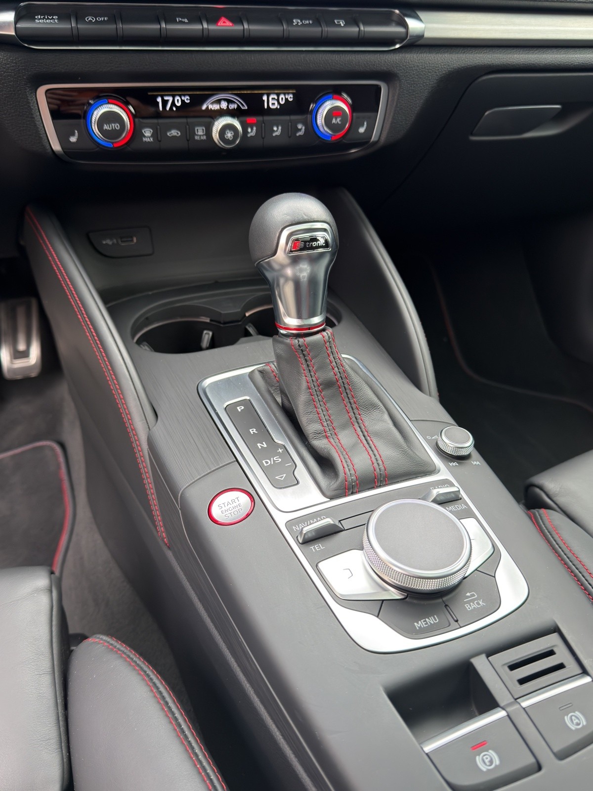 AUDI S3 Sportback 2.0 TFSI quattro S-tronic-image-15
