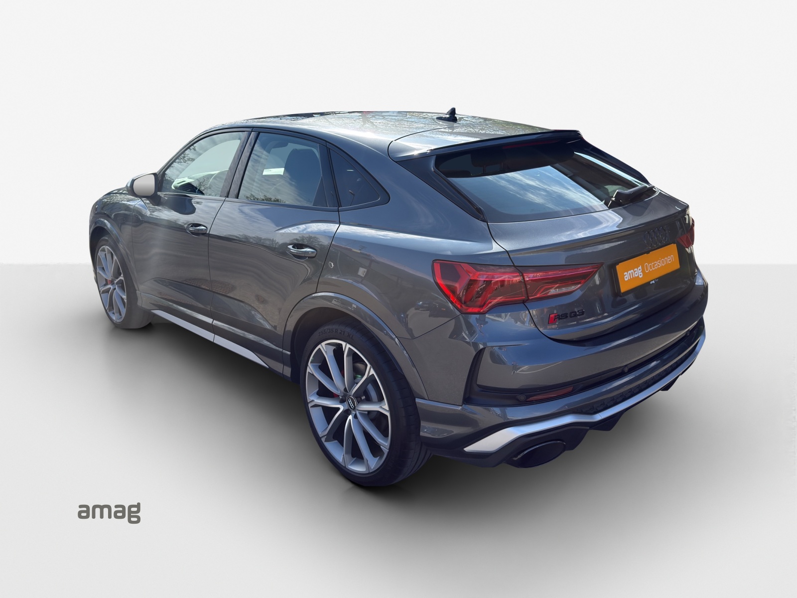 AUDI RS Q3 Sportback quattro S tronic-image-2