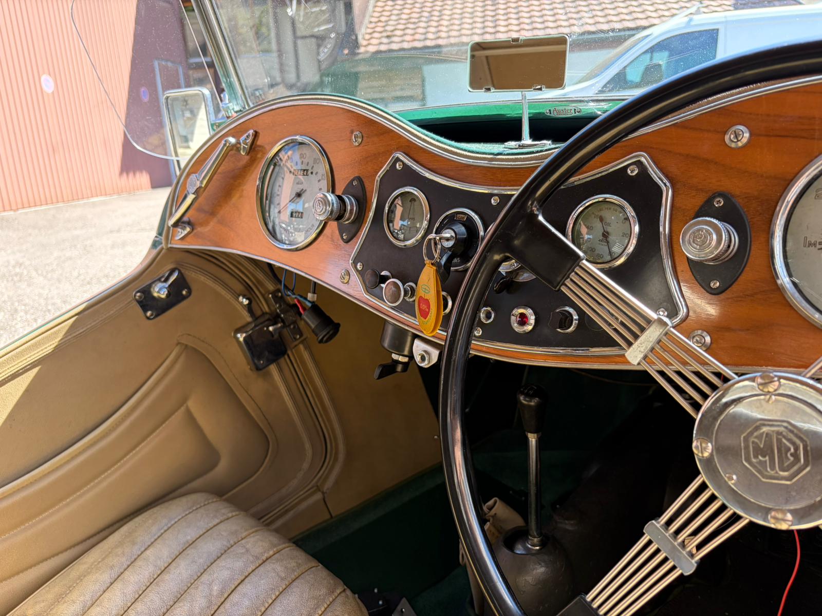 MG MG TC-image-4
