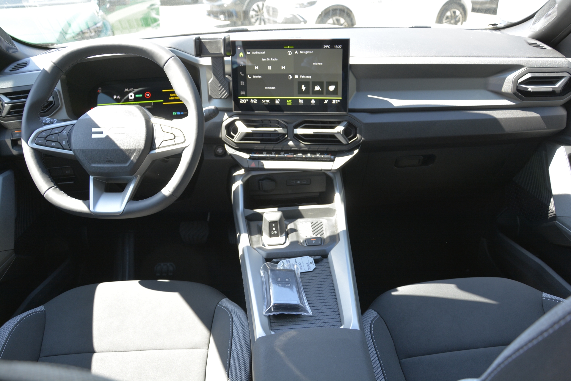DACIA BIGSTER journey hybrid 155-image-7