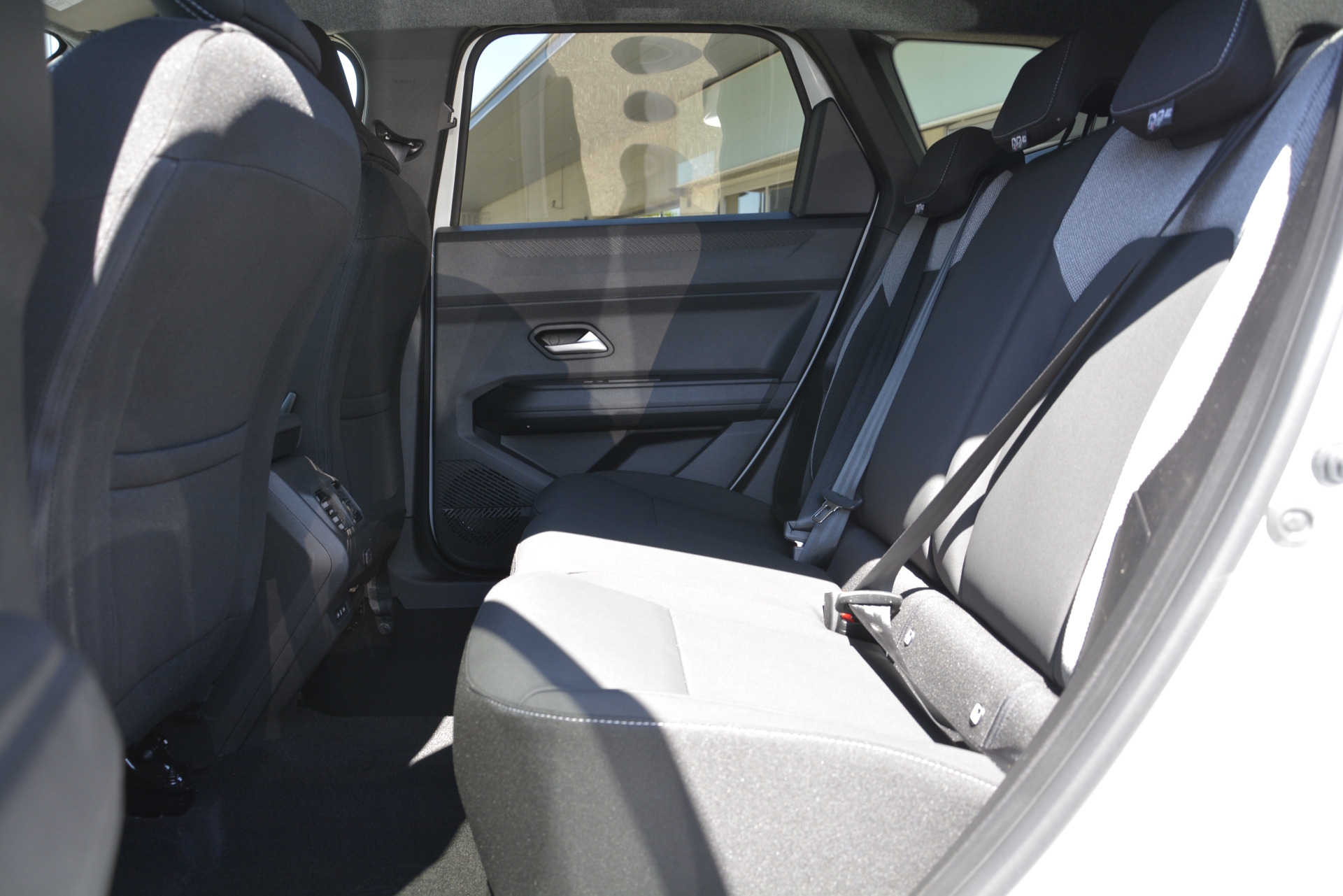 DACIA BIGSTER journey hybrid 155-image-6