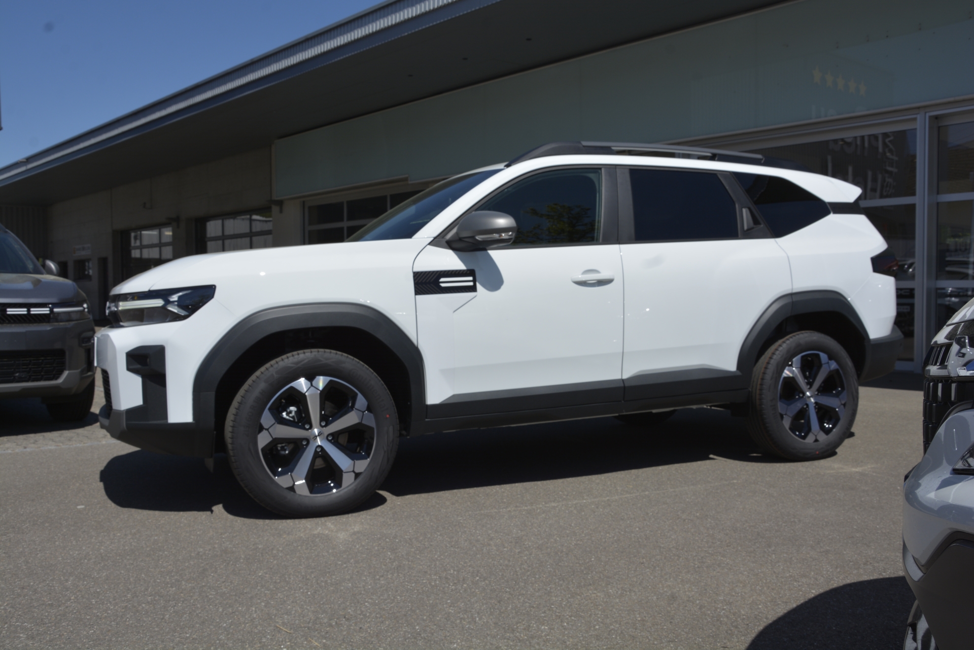 DACIA BIGSTER journey hybrid 155-image-2