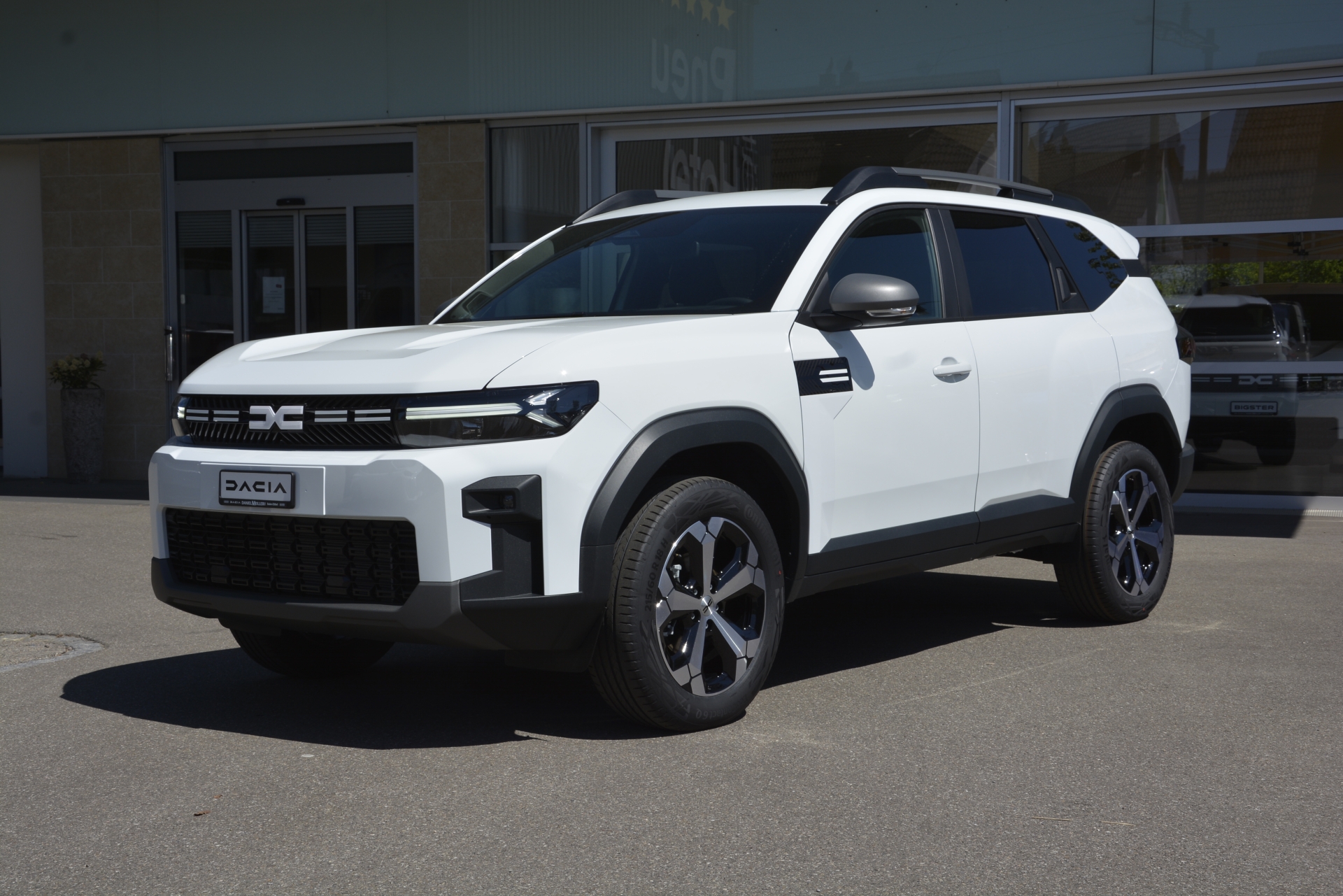 DACIA BIGSTER journey hybrid 155-image-0