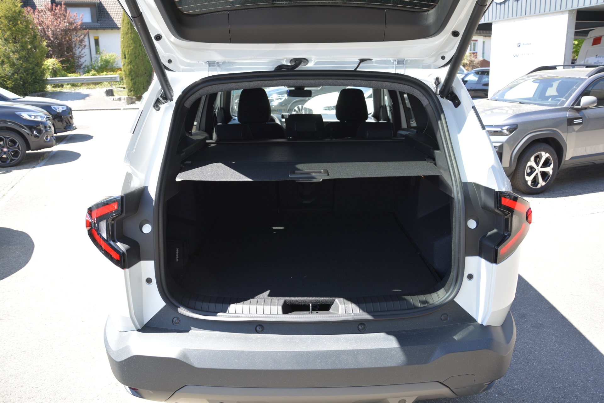 DACIA BIGSTER journey hybrid 155-image-5