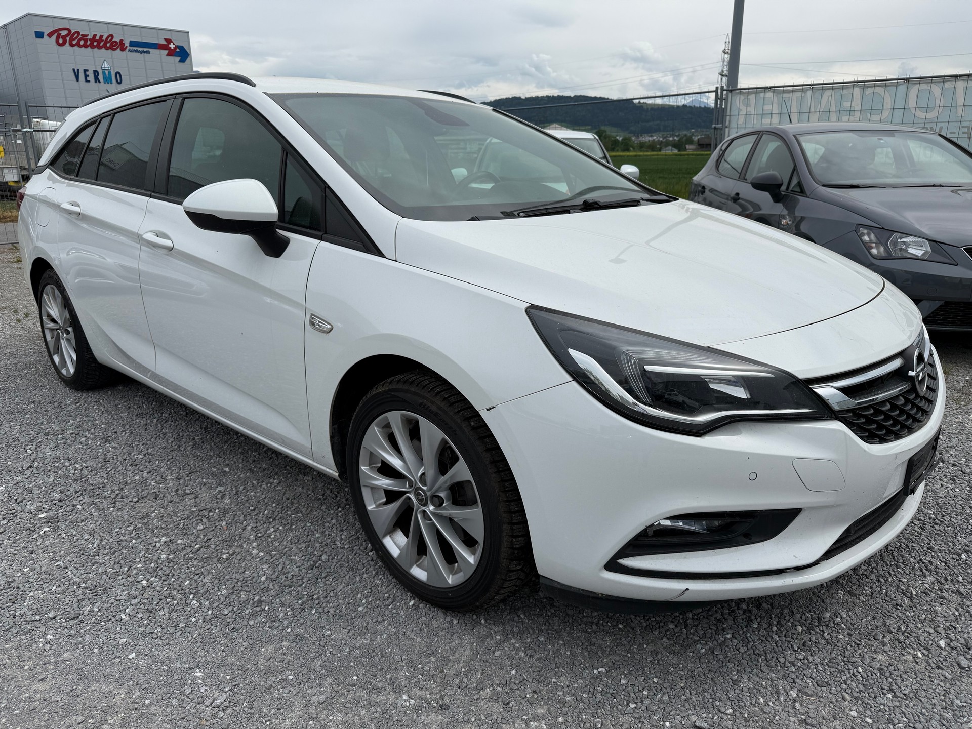 OPEL Astra Sports Tourer 1.6 CDTi ecoF Enjoy Automatic-image-5