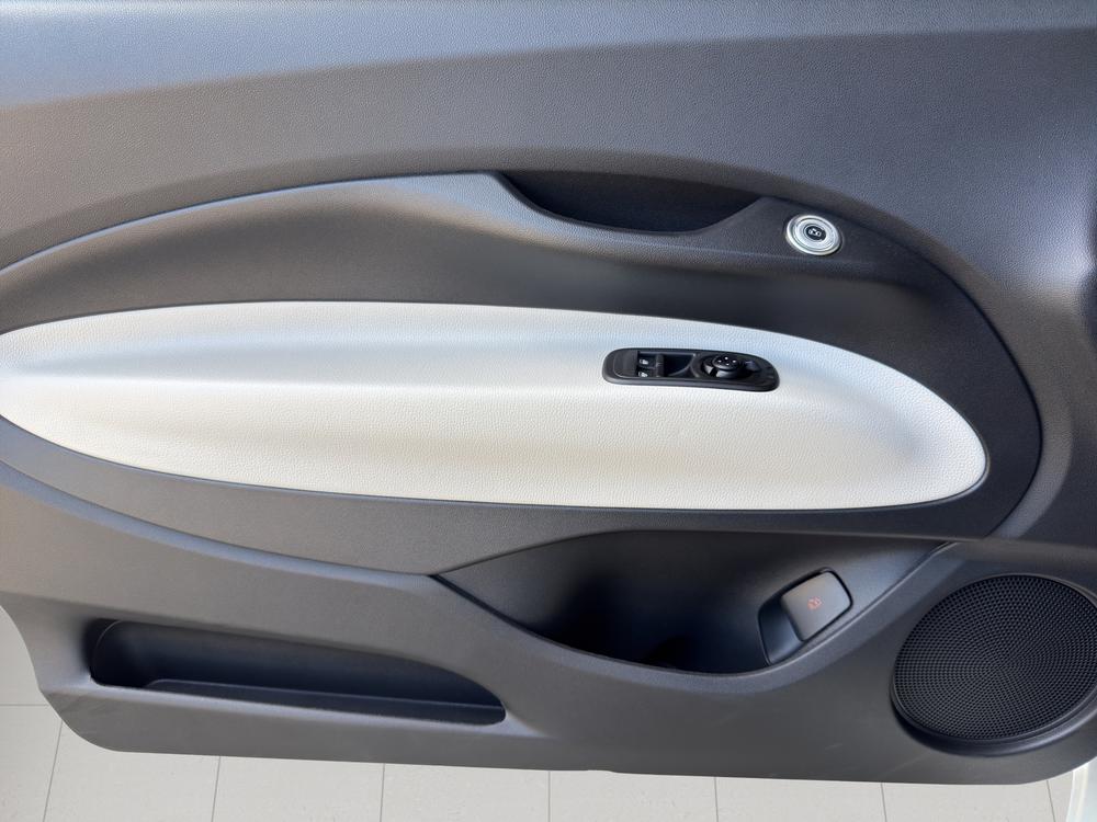 FIAT 500 1.0 Cabrio Hybrid La Prima-image-13