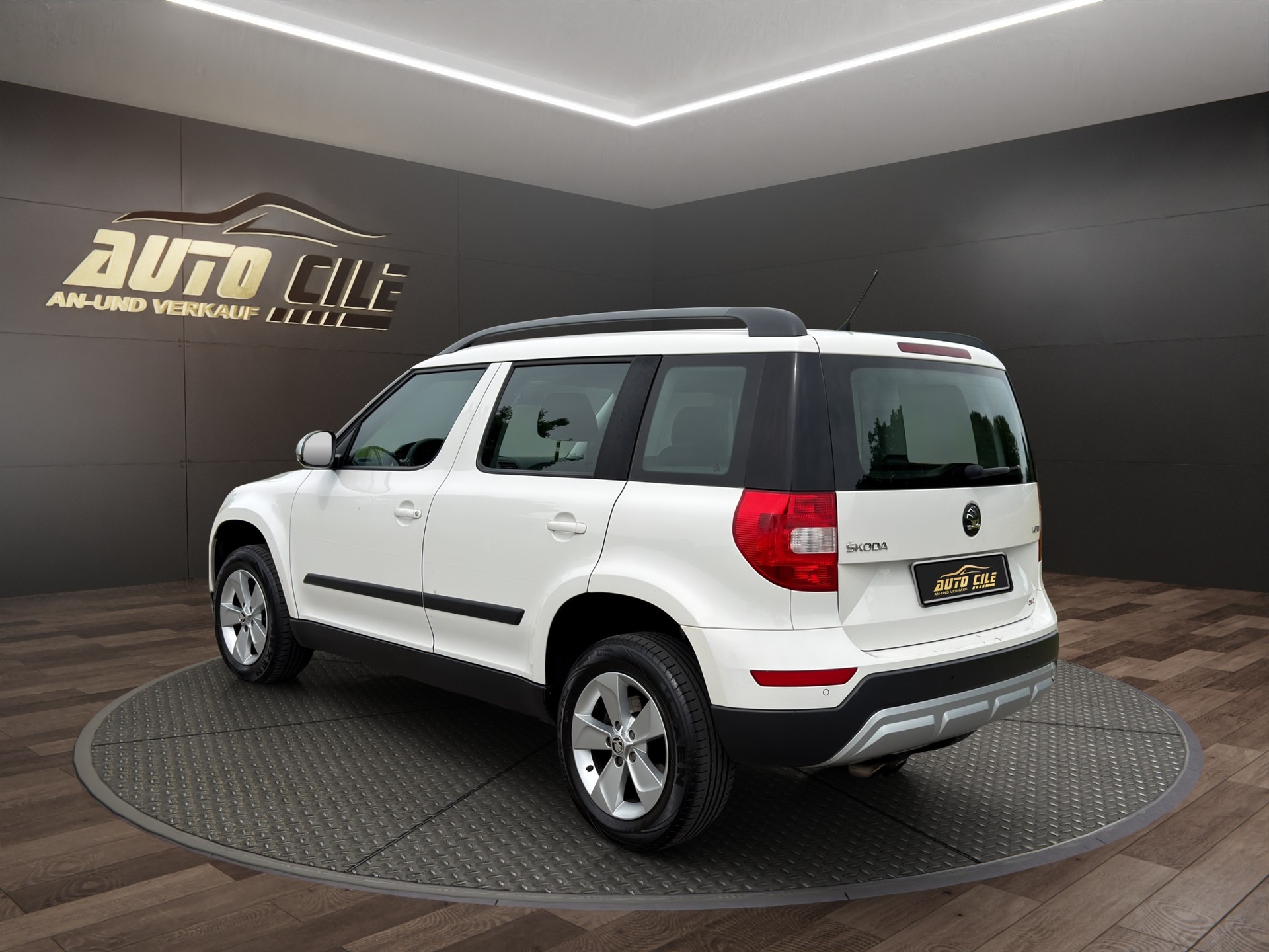 SKODA Yeti 1.8 TSI Ambition Outdoor 4x4-image-5