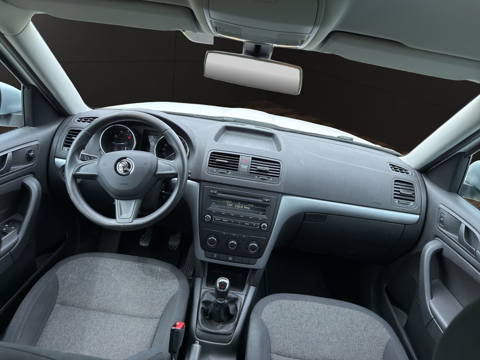 SKODA Yeti 1.8 TSI Ambition Outdoor 4x4-image-12