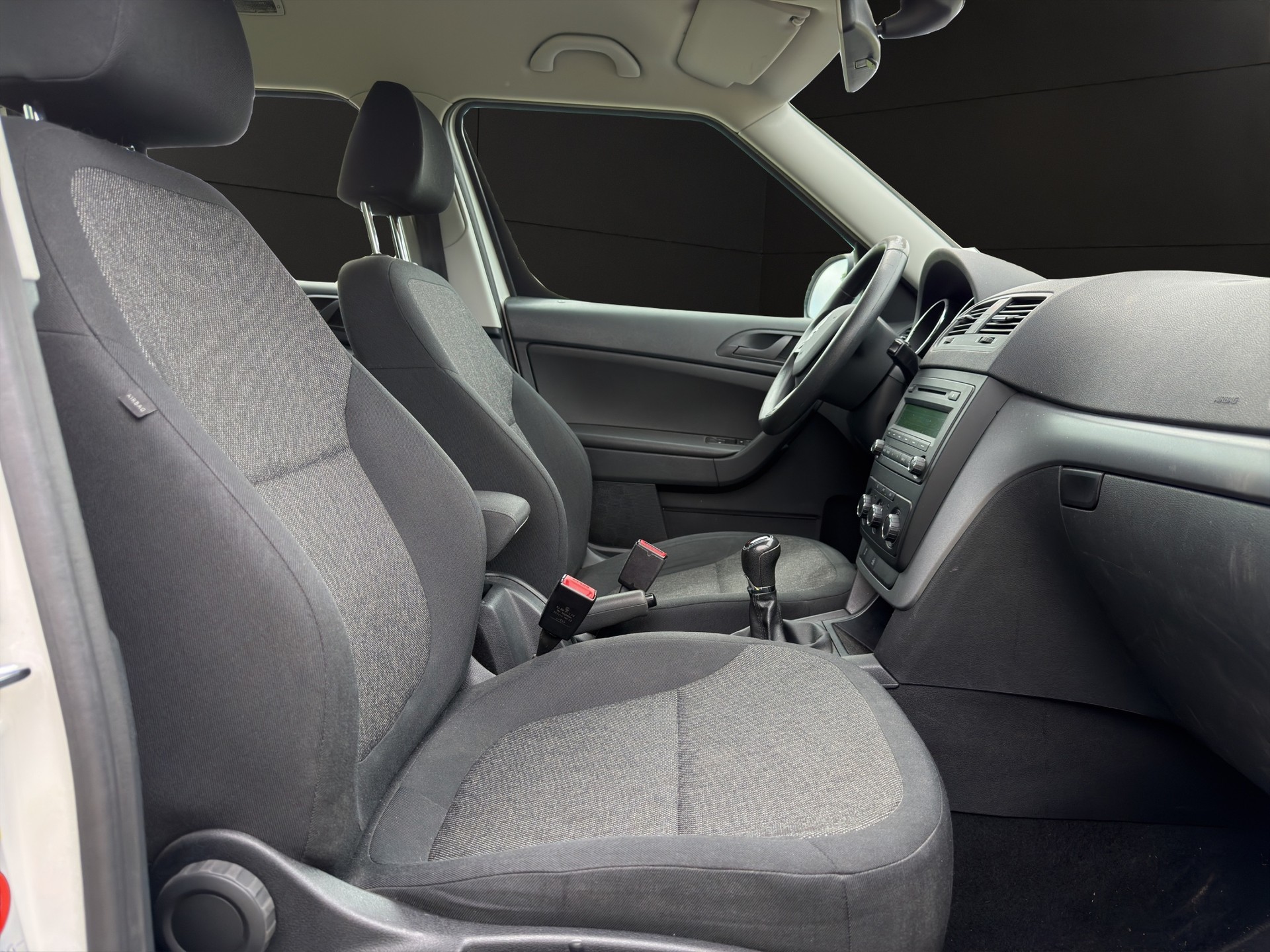 SKODA Yeti 1.8 TSI Ambition Outdoor 4x4-image-8