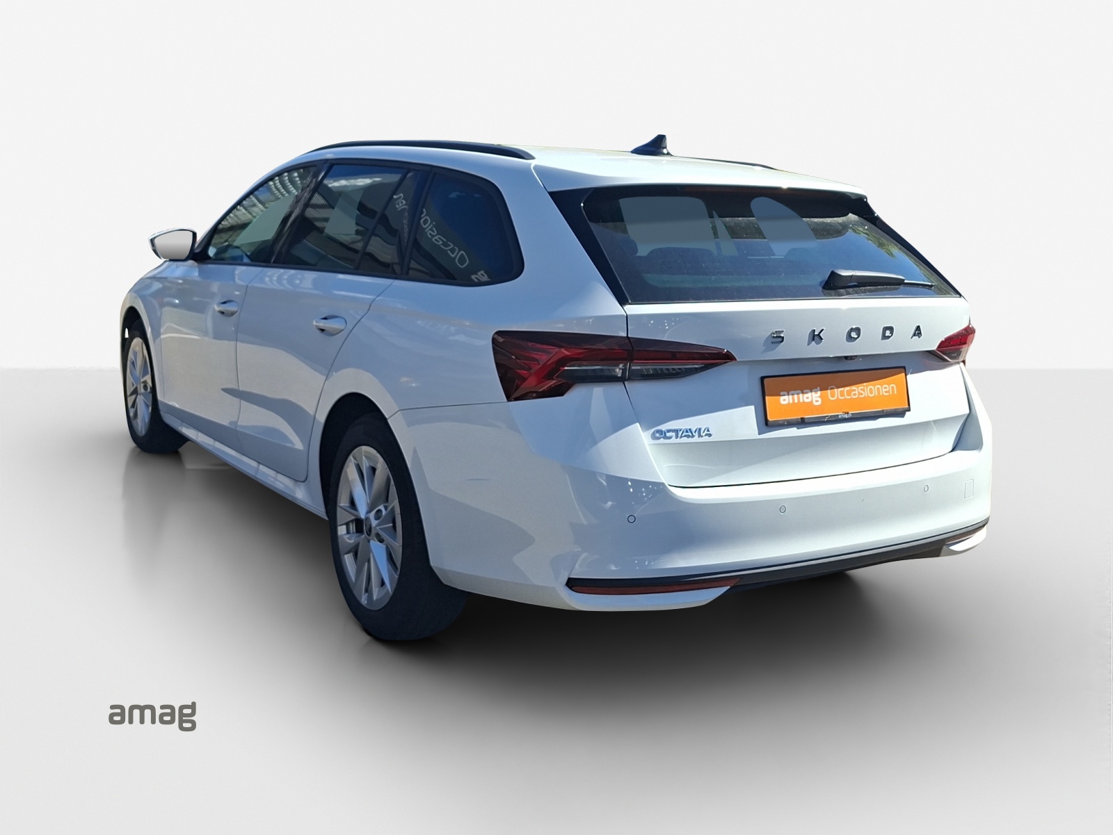SKODA Octavia Combi 1.5 TSI mHEV DSG Dynamic-image-2