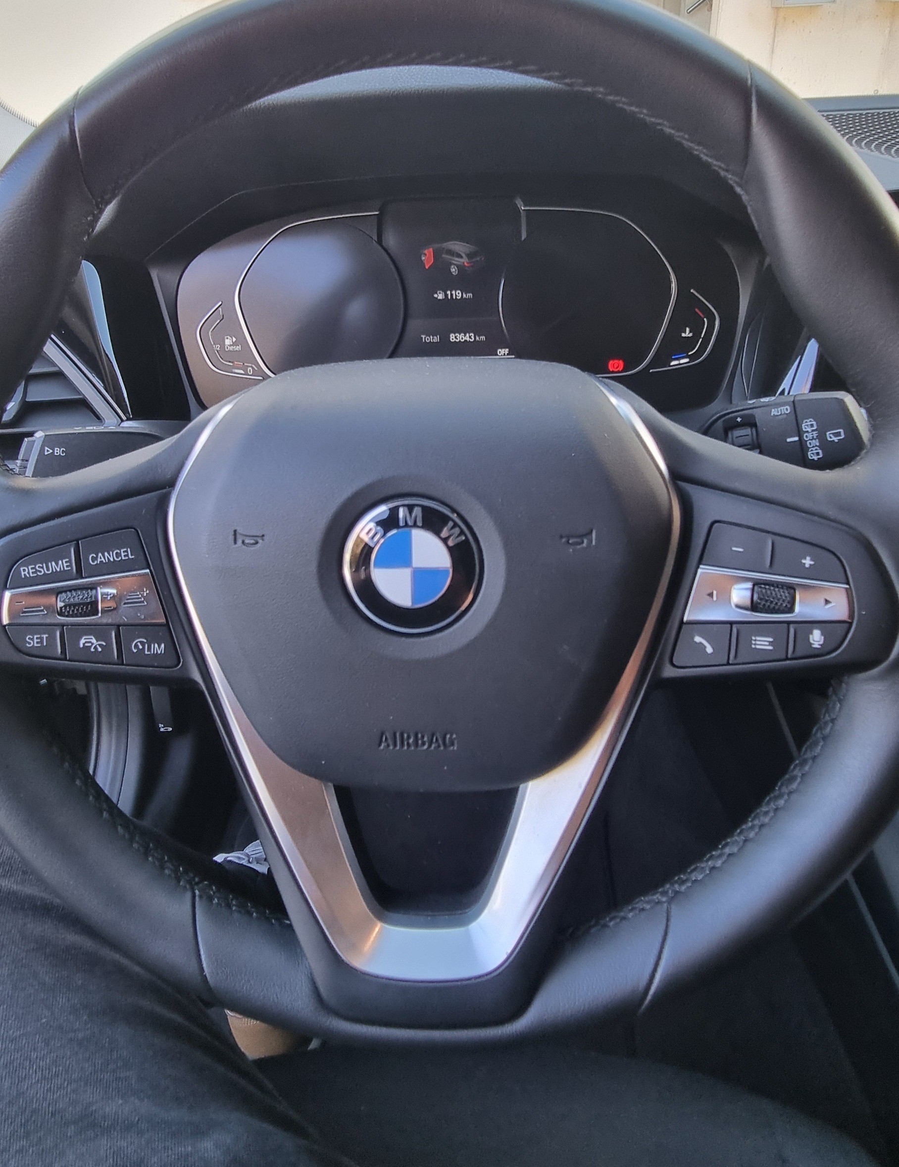 BMW 318d 48V Touring Steptronic Frisch ab MFK & Service. Gratis Service bis 100'000 Km. Neue Bremsen. 8-Fach Bereift-image-9