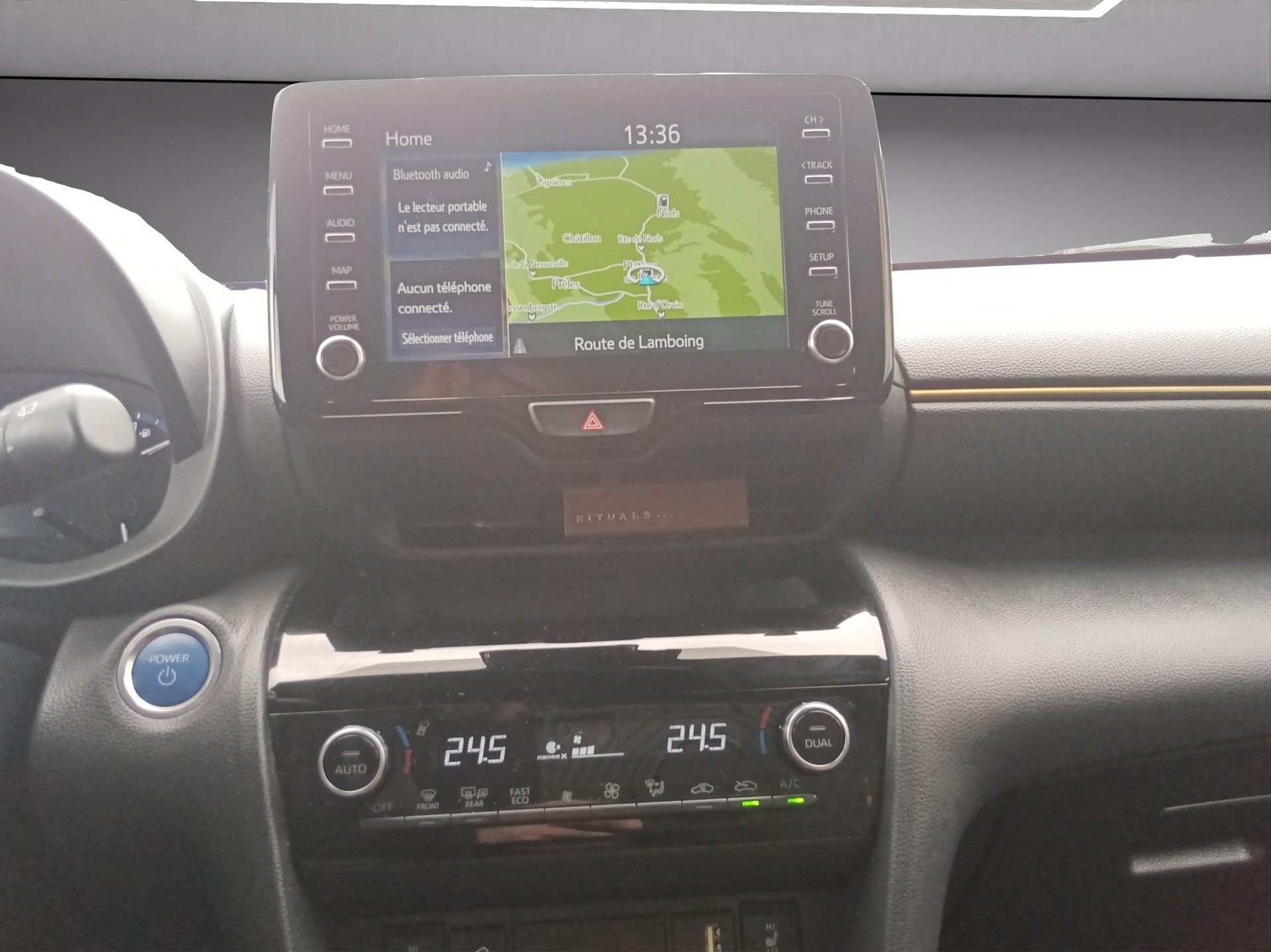 TOYOTA Yaris Cross 1.5 VVT-i HSD Adventure AWD-i-image-13