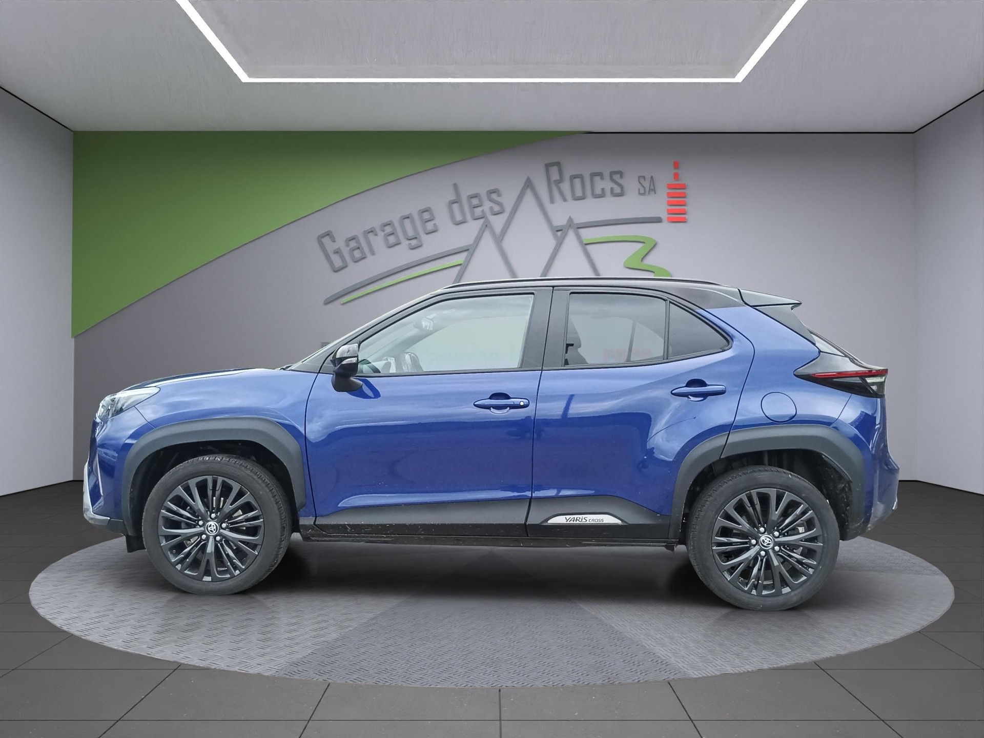 TOYOTA Yaris Cross 1.5 VVT-i HSD Adventure AWD-i-image-4