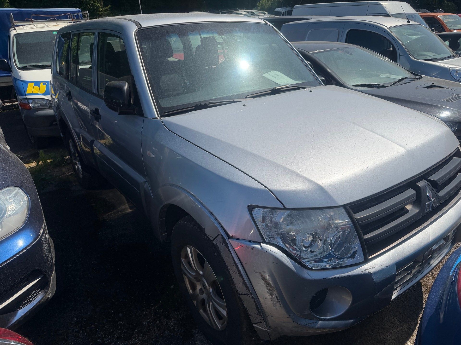 MITSUBISHI Pajero 3.2 DI-D 7 Plätze Professional Plus-image-1
