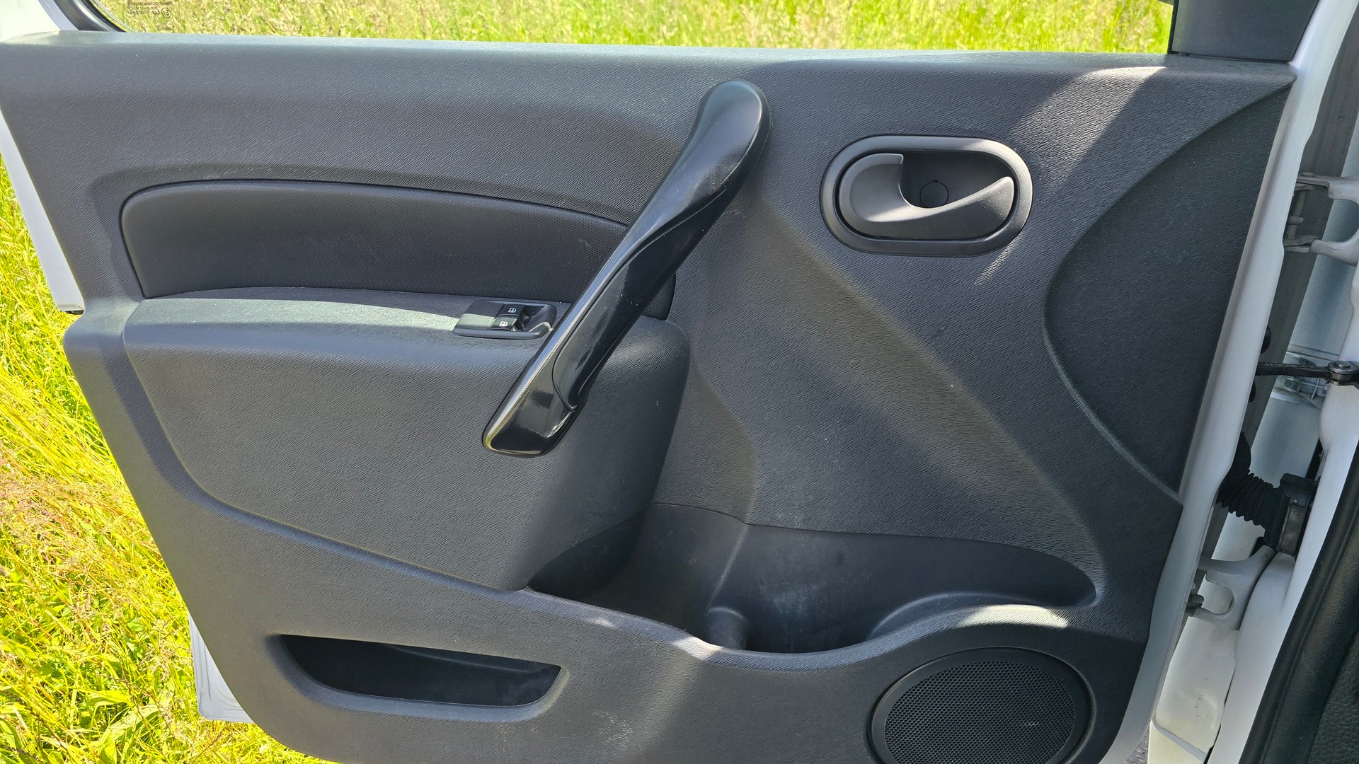 RENAULT Kangoo Medium dCi 75 Access-image-27
